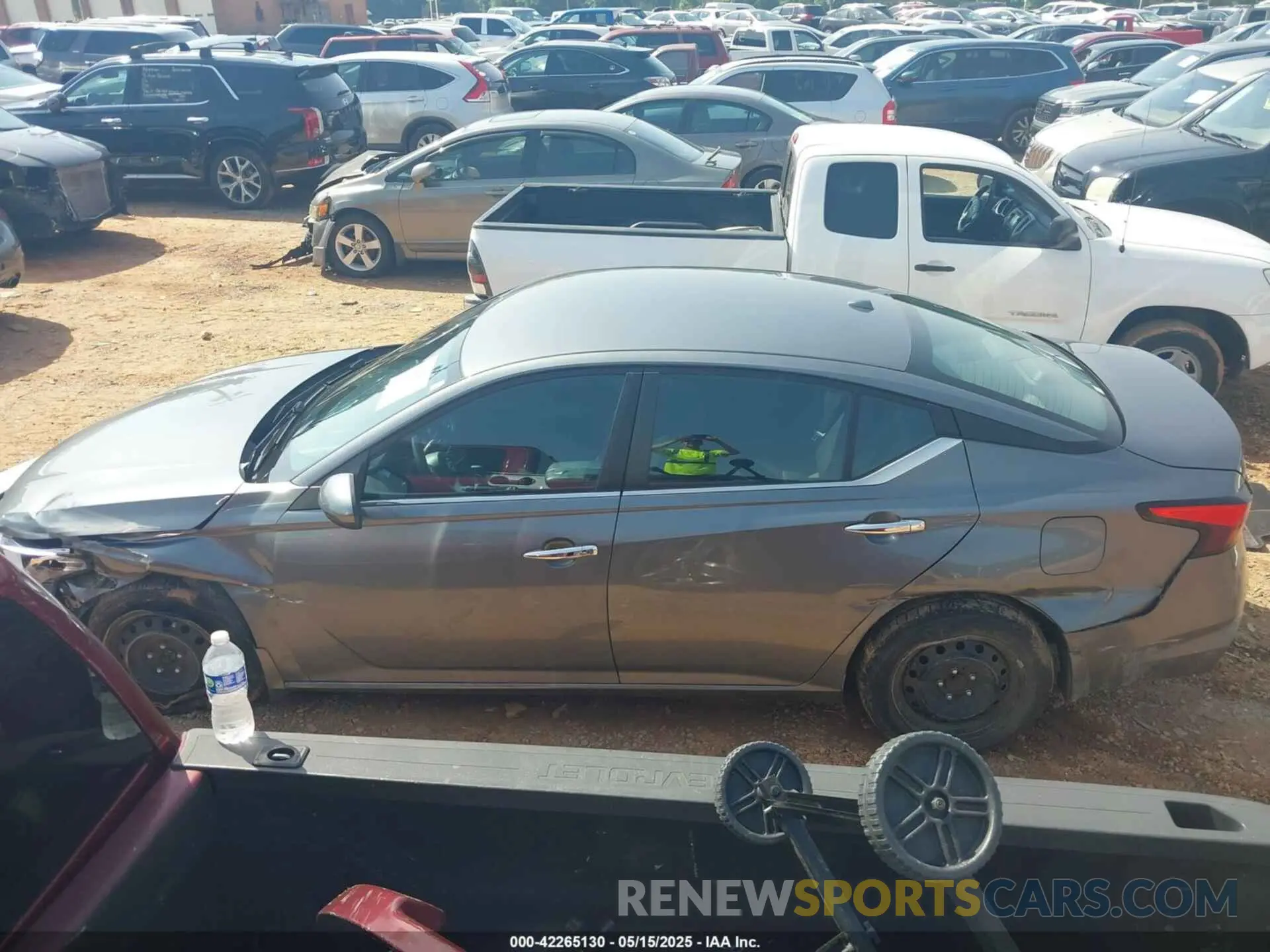 14 Photograph of a damaged car 1N4BL4BV0KC188011 NISSAN ALTIMA 2019