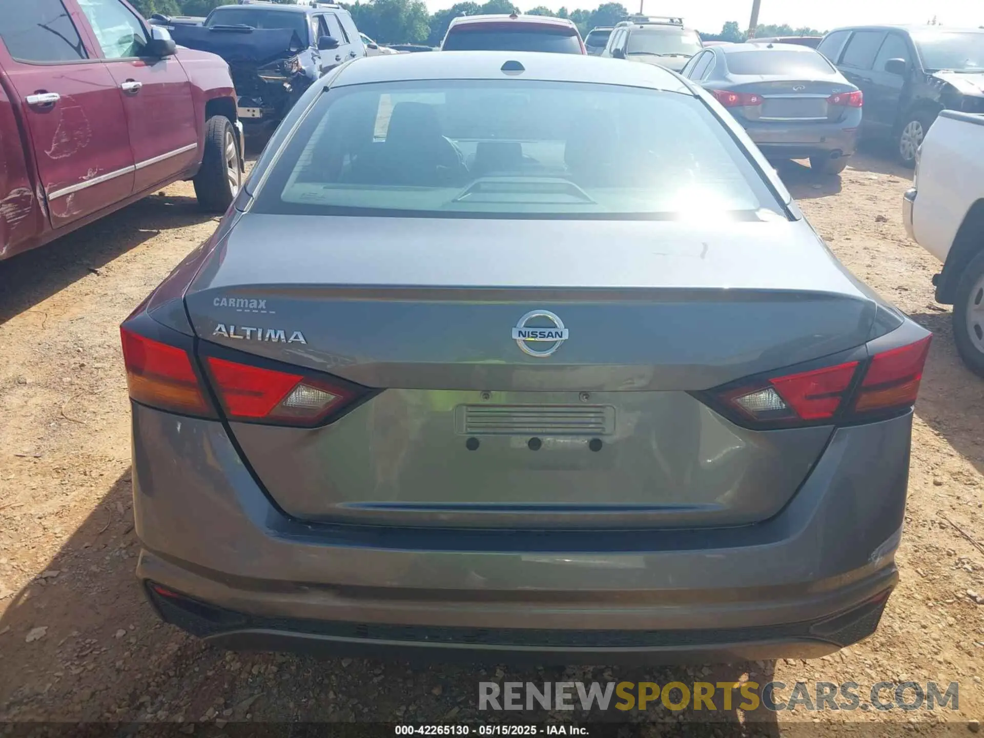 16 Photograph of a damaged car 1N4BL4BV0KC188011 NISSAN ALTIMA 2019