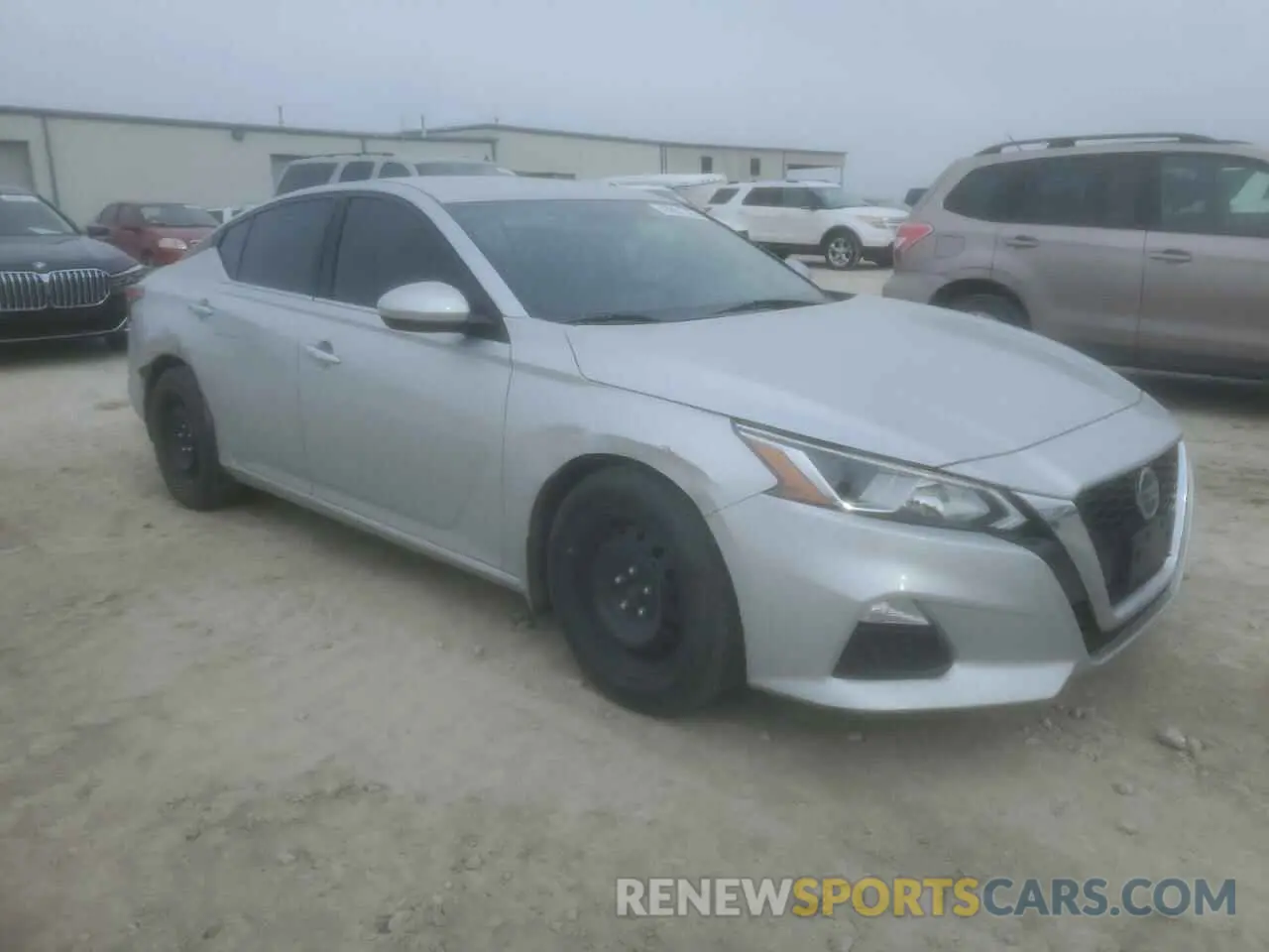 4 Photograph of a damaged car 1N4BL4BV0KC192074 NISSAN ALTIMA 2019