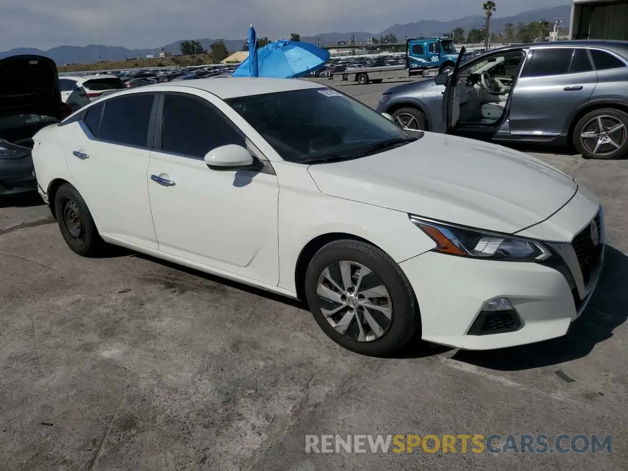 4 Photograph of a damaged car 1N4BL4BV0KC203106 NISSAN ALTIMA 2019