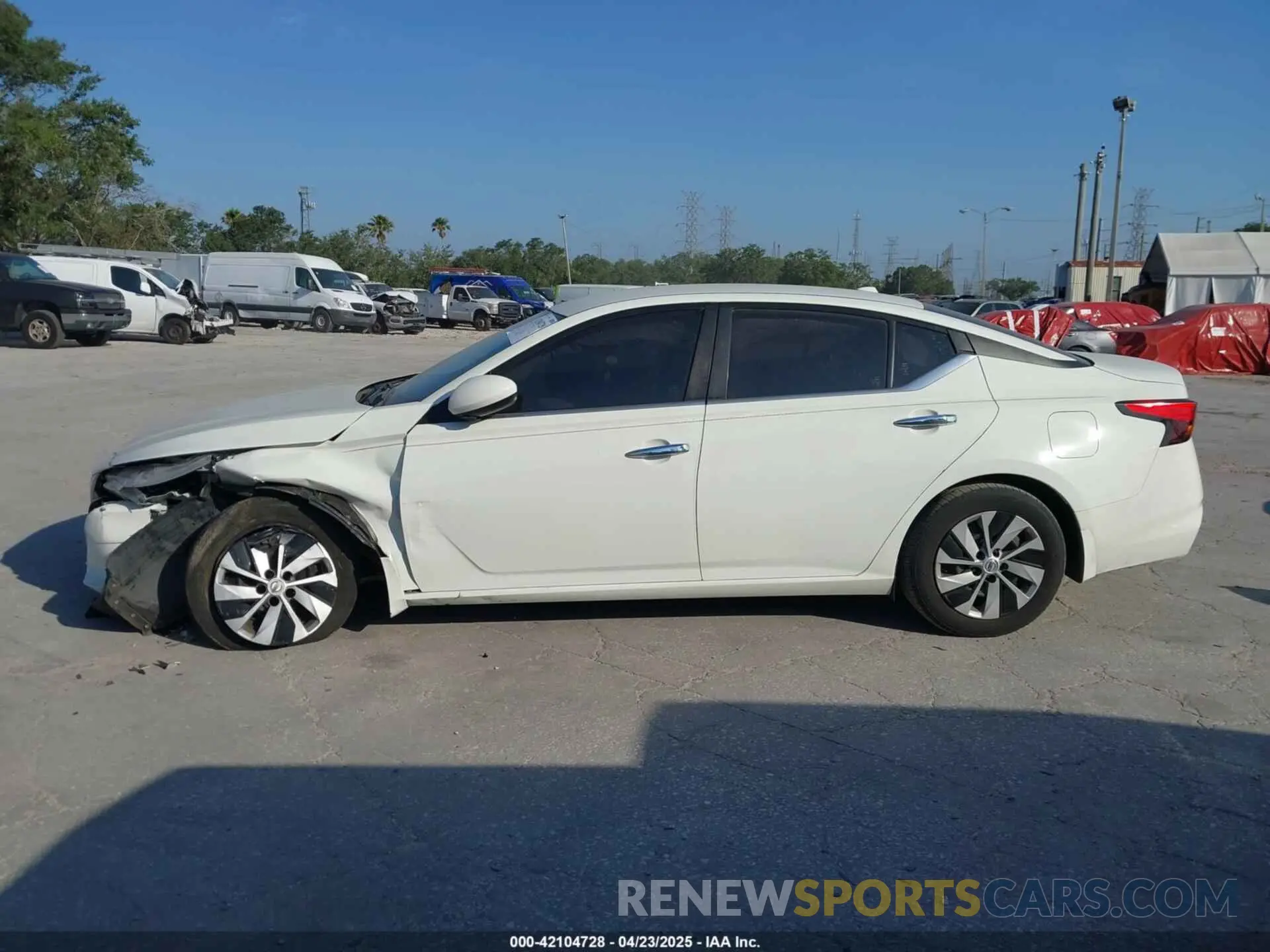 14 Photograph of a damaged car 1N4BL4BV0KC216700 NISSAN ALTIMA 2019