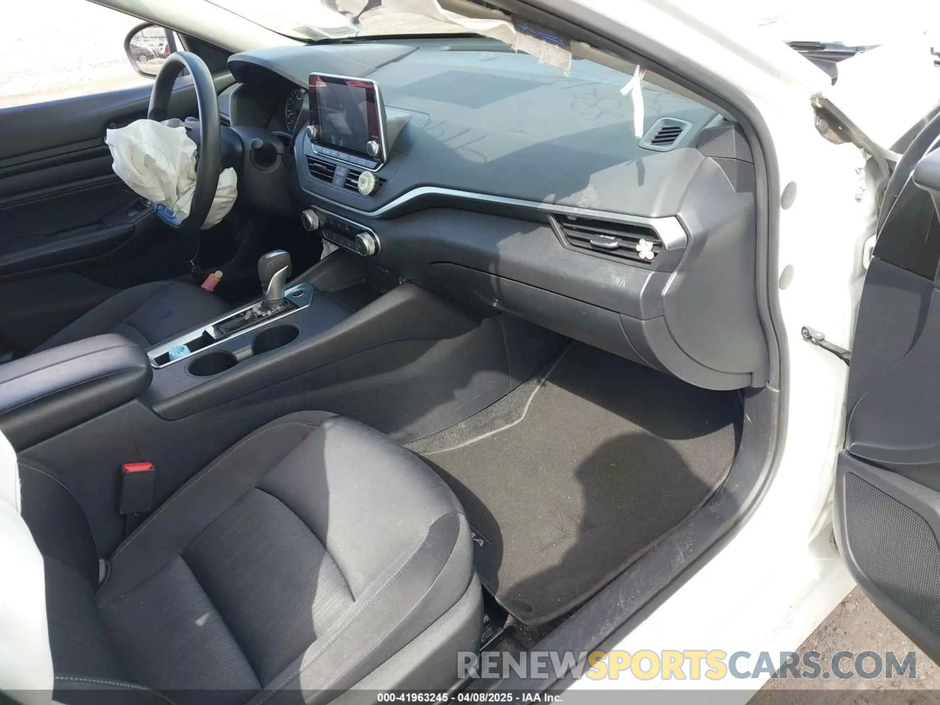 5 Photograph of a damaged car 1N4BL4BV0KC218219 NISSAN ALTIMA 2019
