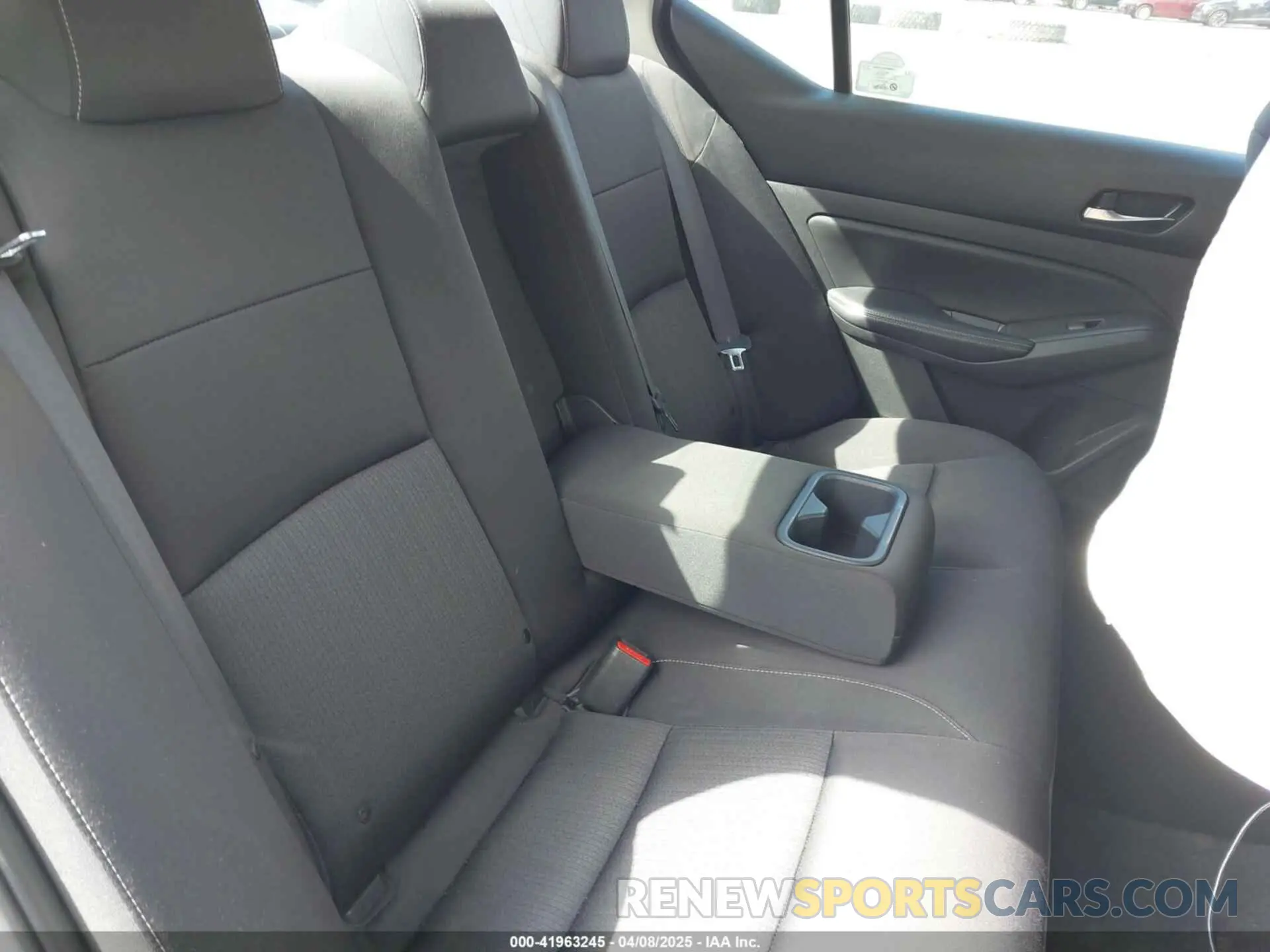 8 Photograph of a damaged car 1N4BL4BV0KC218219 NISSAN ALTIMA 2019