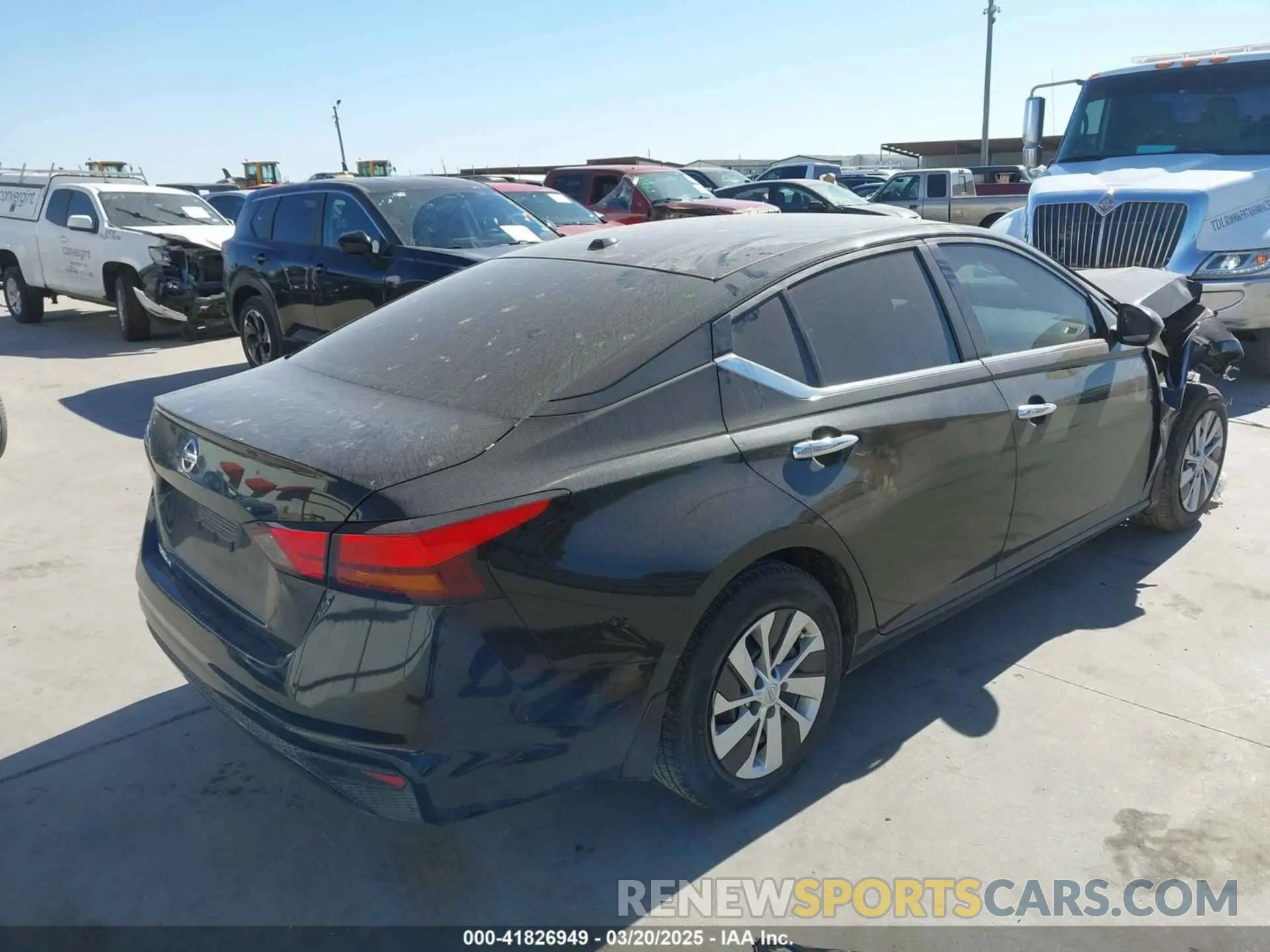 4 Photograph of a damaged car 1N4BL4BV0KC220973 NISSAN ALTIMA 2019