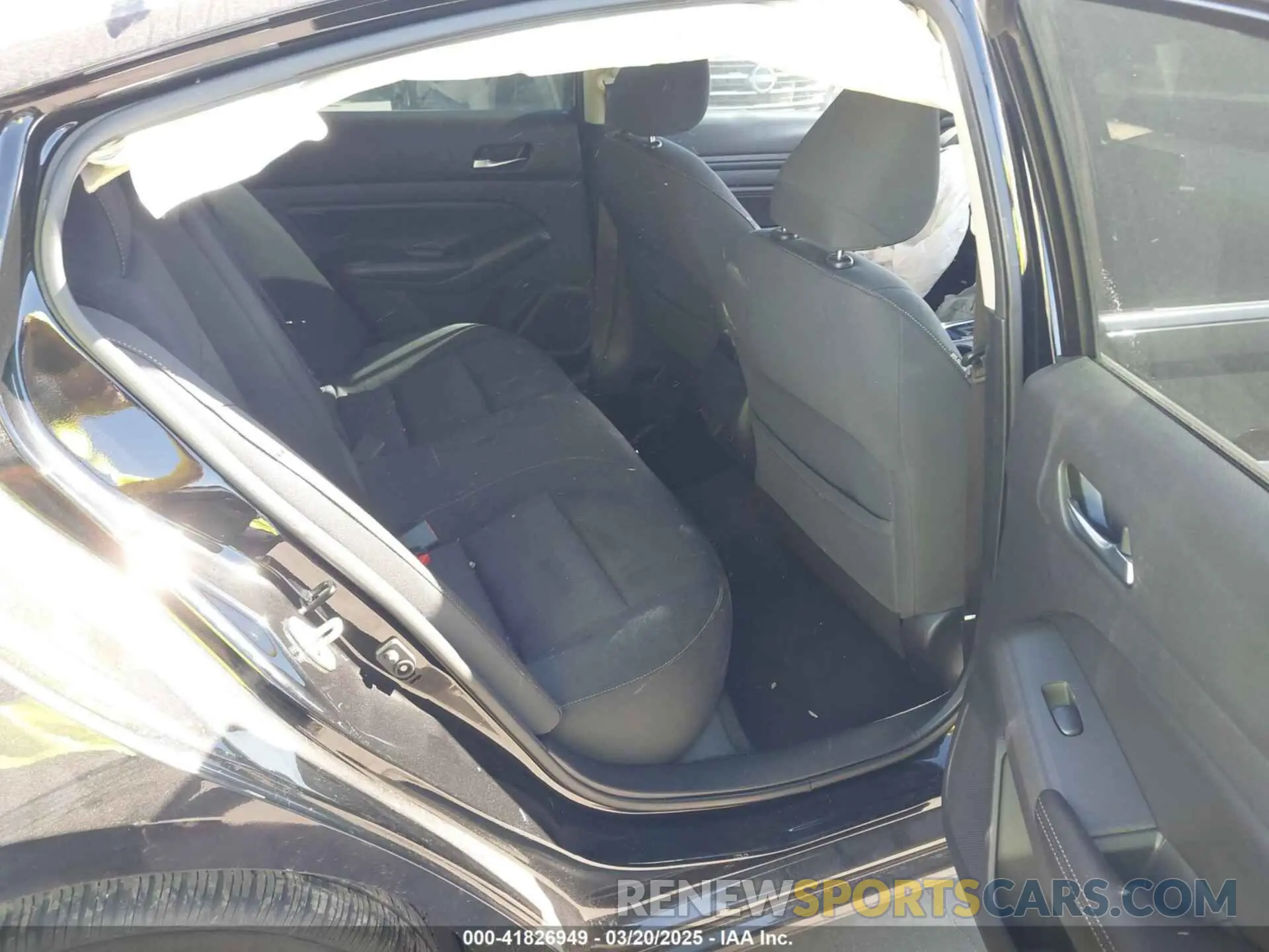 8 Photograph of a damaged car 1N4BL4BV0KC220973 NISSAN ALTIMA 2019