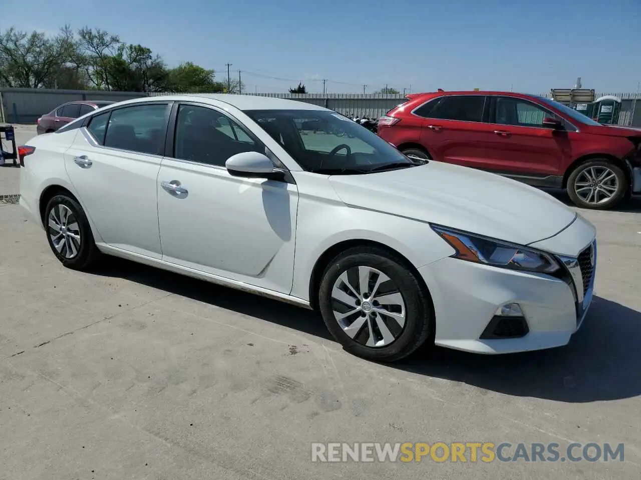 4 Photograph of a damaged car 1N4BL4BV0KC221332 NISSAN ALTIMA 2019