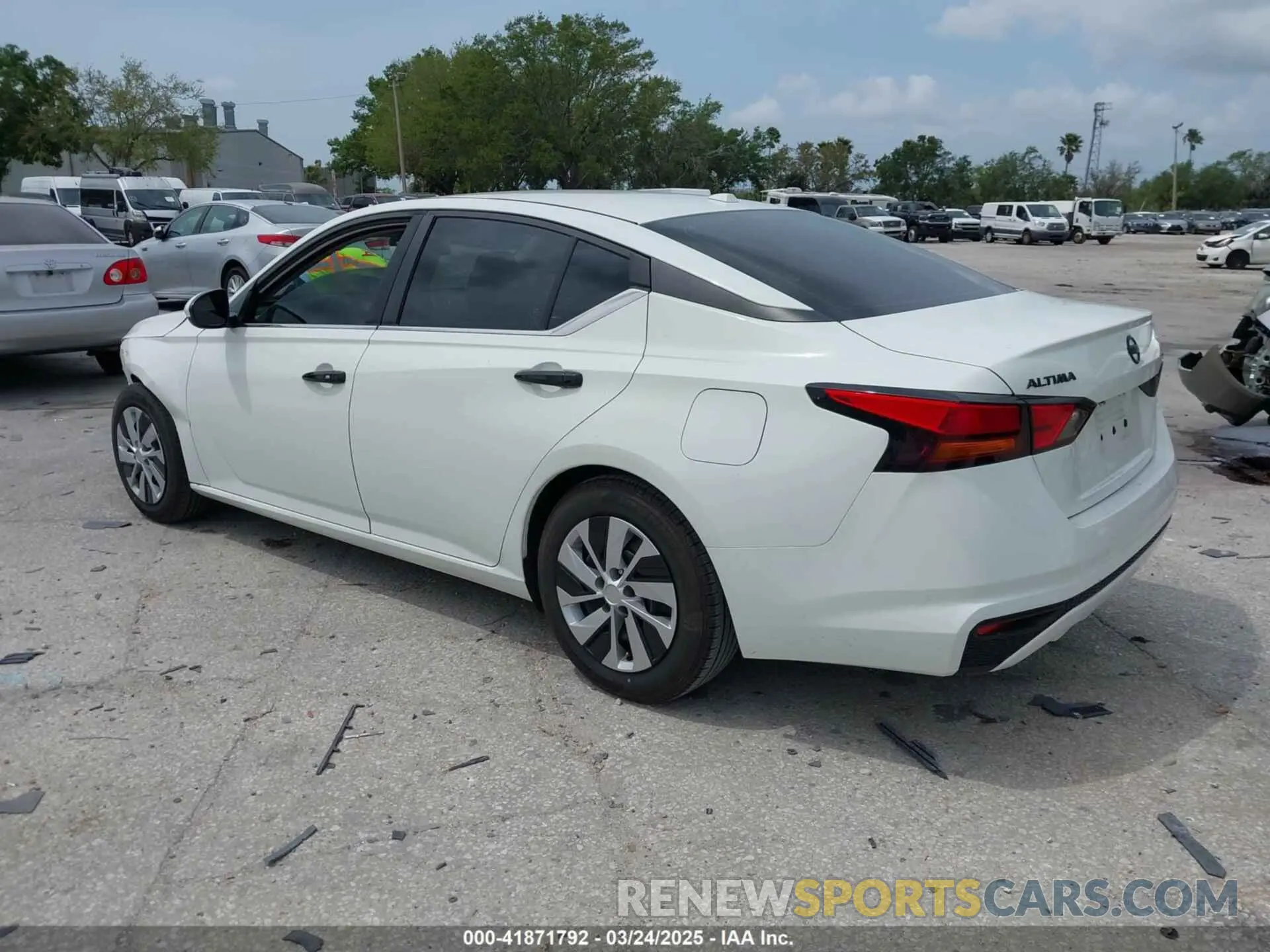 3 Photograph of a damaged car 1N4BL4BV0KC221623 NISSAN ALTIMA 2019