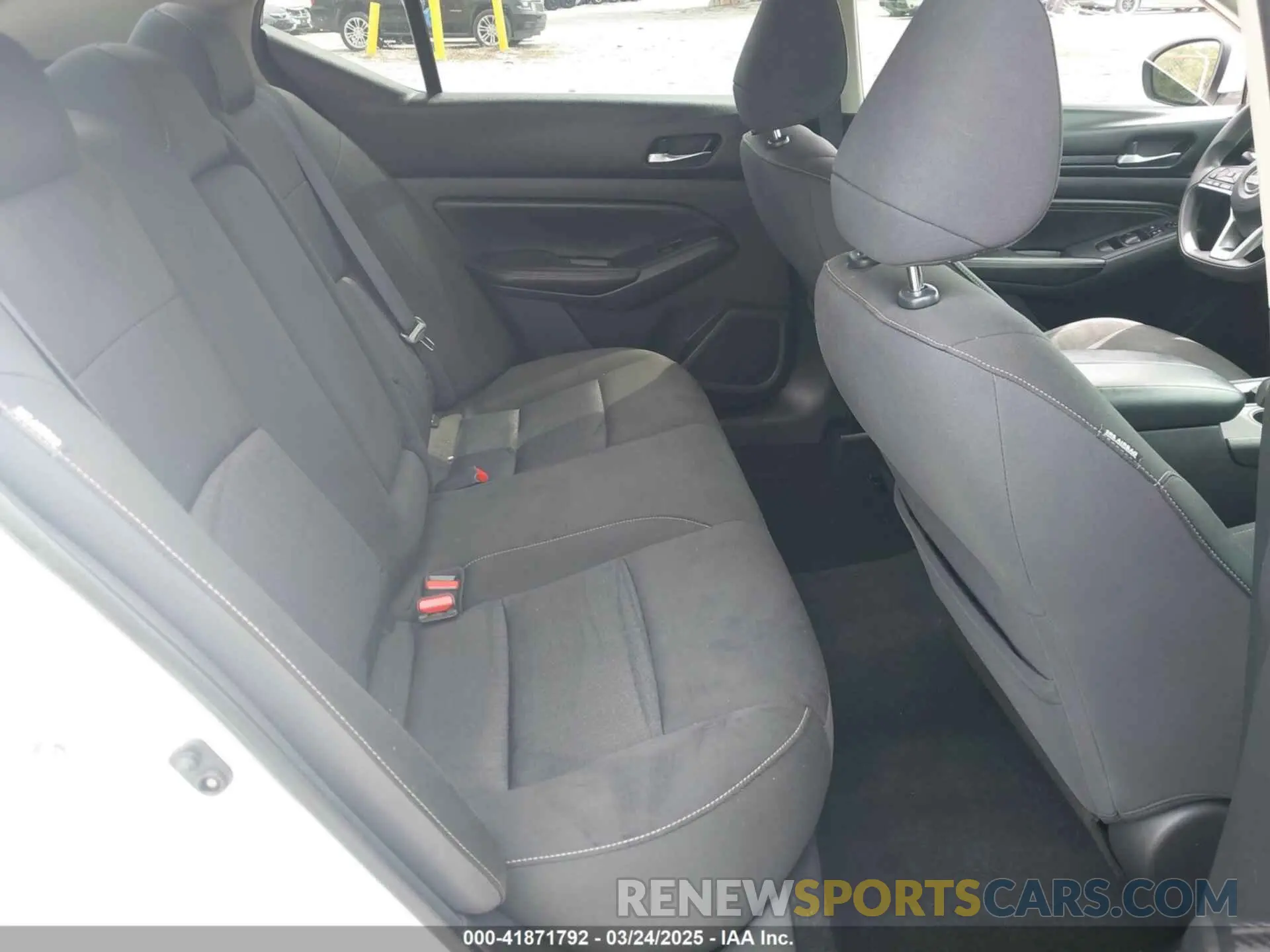 8 Photograph of a damaged car 1N4BL4BV0KC221623 NISSAN ALTIMA 2019