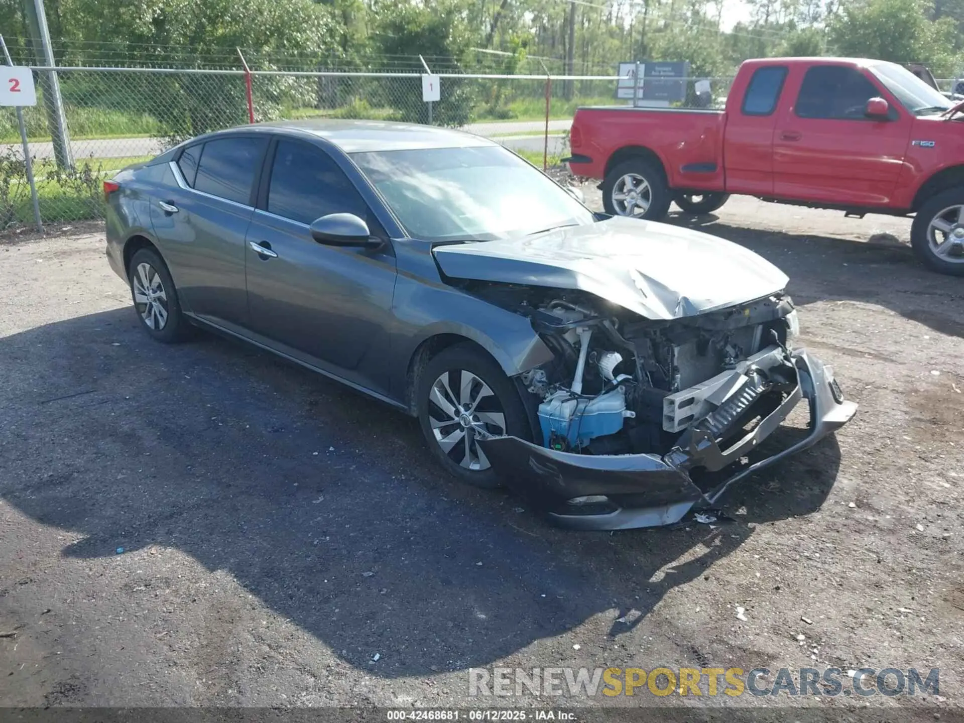 1 Photograph of a damaged car 1N4BL4BV0KC227728 NISSAN ALTIMA 2019