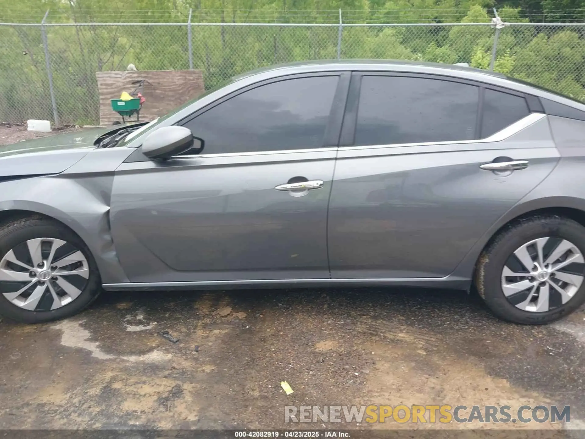 14 Photograph of a damaged car 1N4BL4BV0KC249440 NISSAN ALTIMA 2019