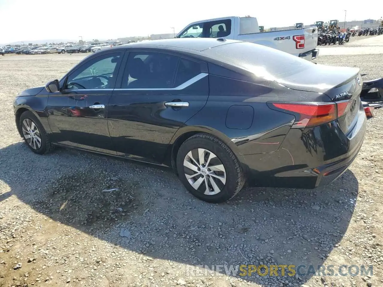 2 Photograph of a damaged car 1N4BL4BV0KC252662 NISSAN ALTIMA 2019