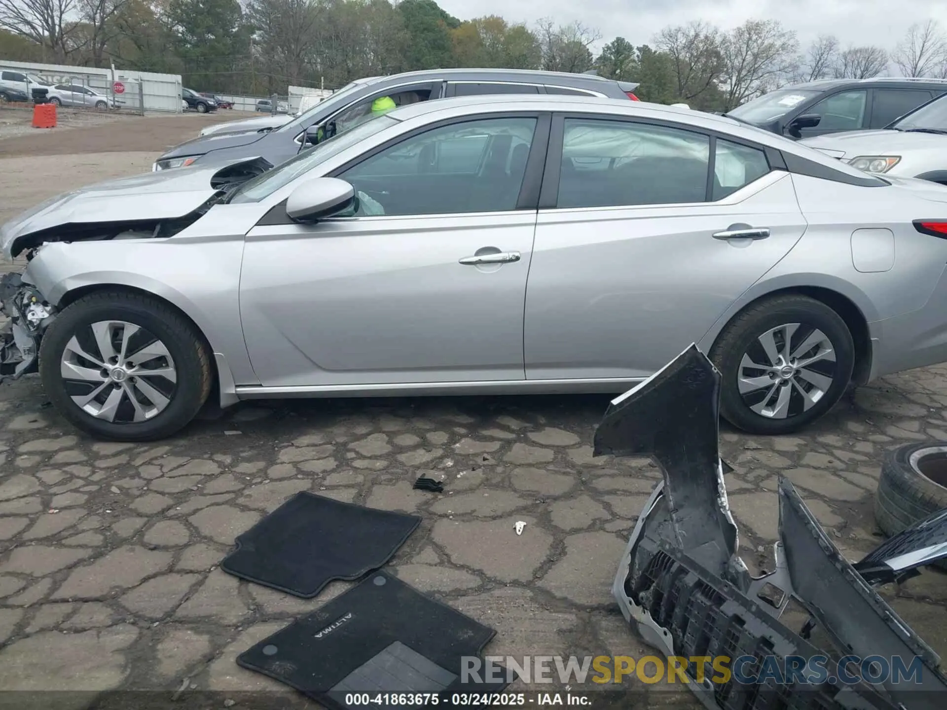 14 Photograph of a damaged car 1N4BL4BV0KC254007 NISSAN ALTIMA 2019