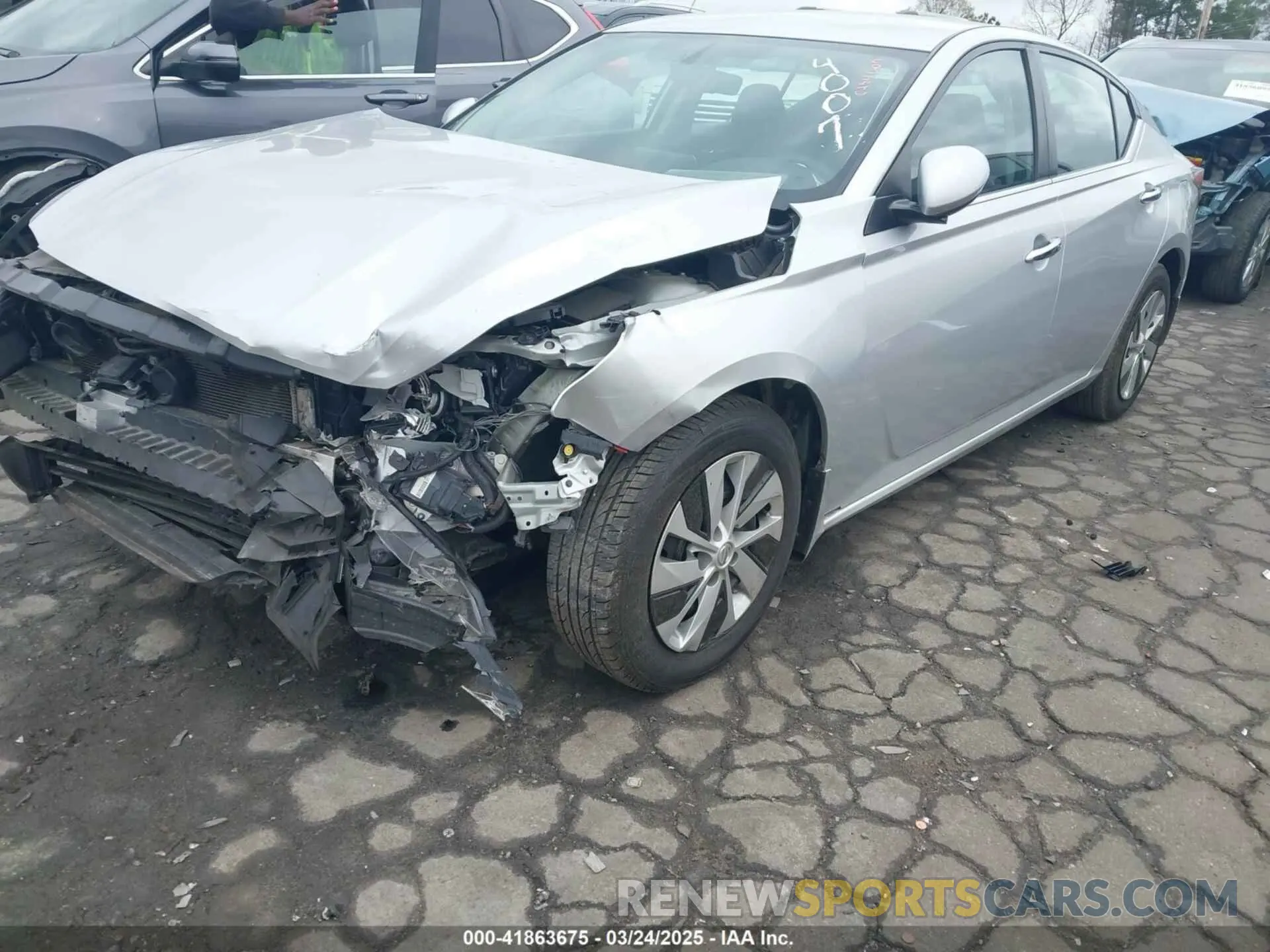 2 Photograph of a damaged car 1N4BL4BV0KC254007 NISSAN ALTIMA 2019