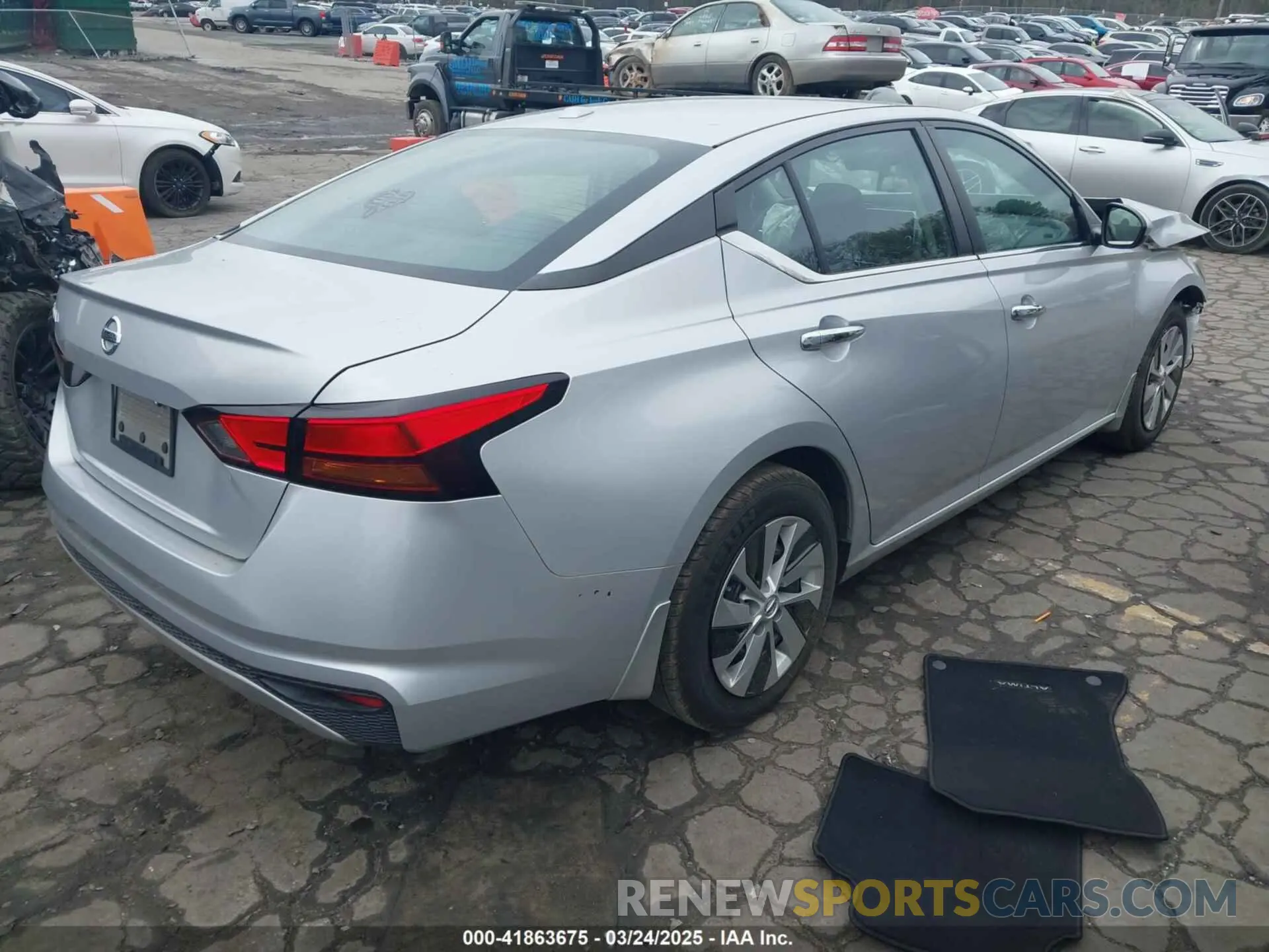 4 Photograph of a damaged car 1N4BL4BV0KC254007 NISSAN ALTIMA 2019