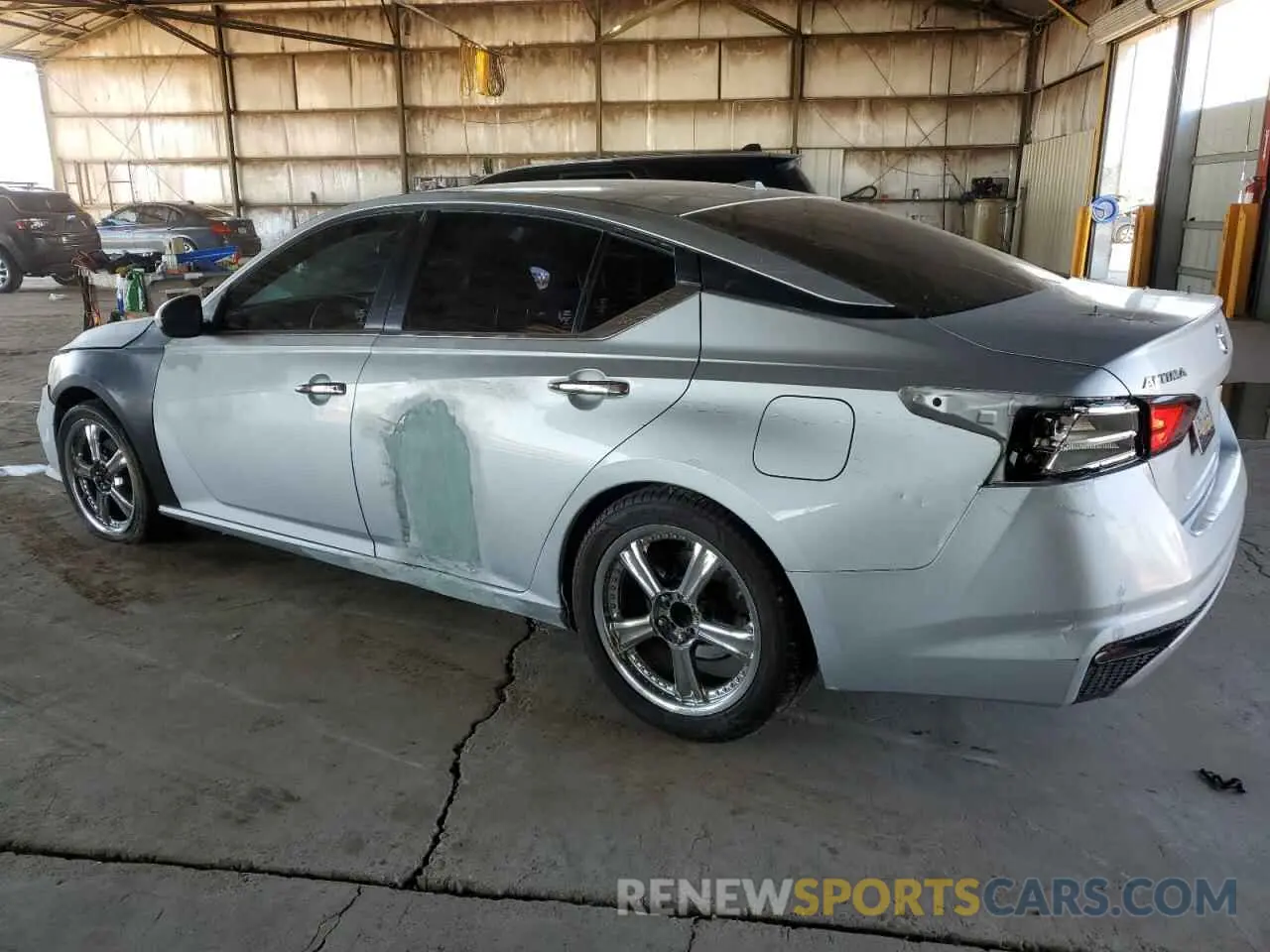 2 Photograph of a damaged car 1N4BL4BV0KC259353 NISSAN ALTIMA 2019