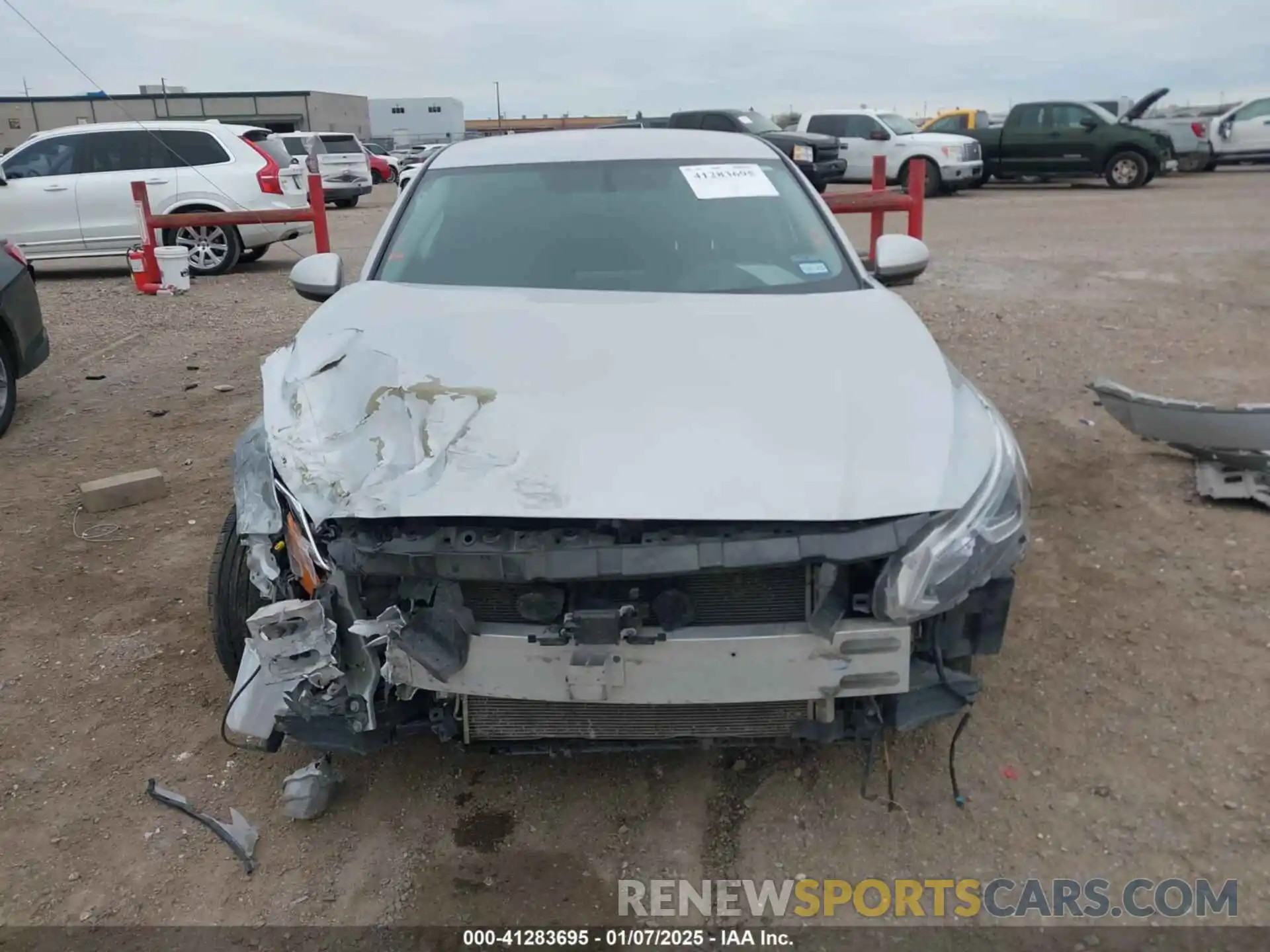 12 Photograph of a damaged car 1N4BL4BV0KN312802 NISSAN ALTIMA 2019