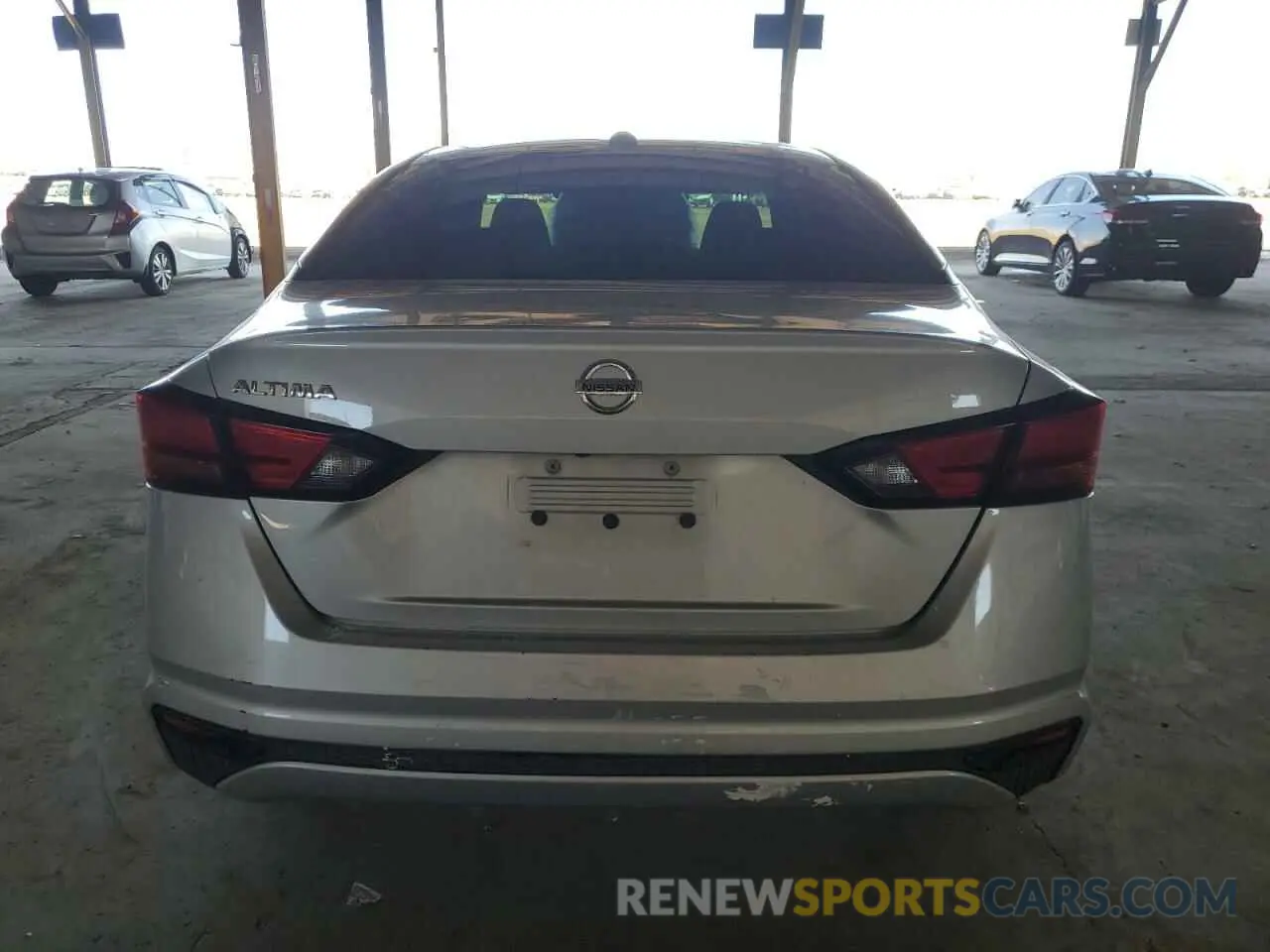 6 Photograph of a damaged car 1N4BL4BV0KN327171 NISSAN ALTIMA 2019