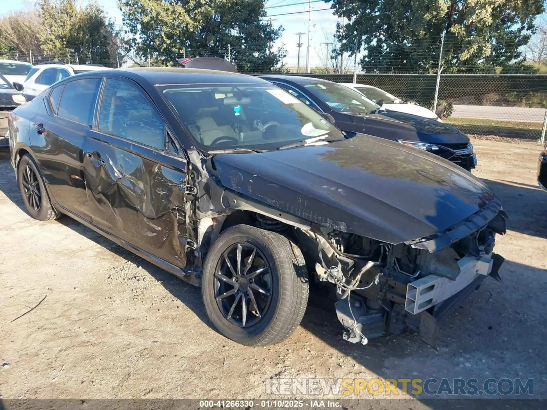 1 Photograph of a damaged car 1N4BL4BV1KC103953 NISSAN ALTIMA 2019