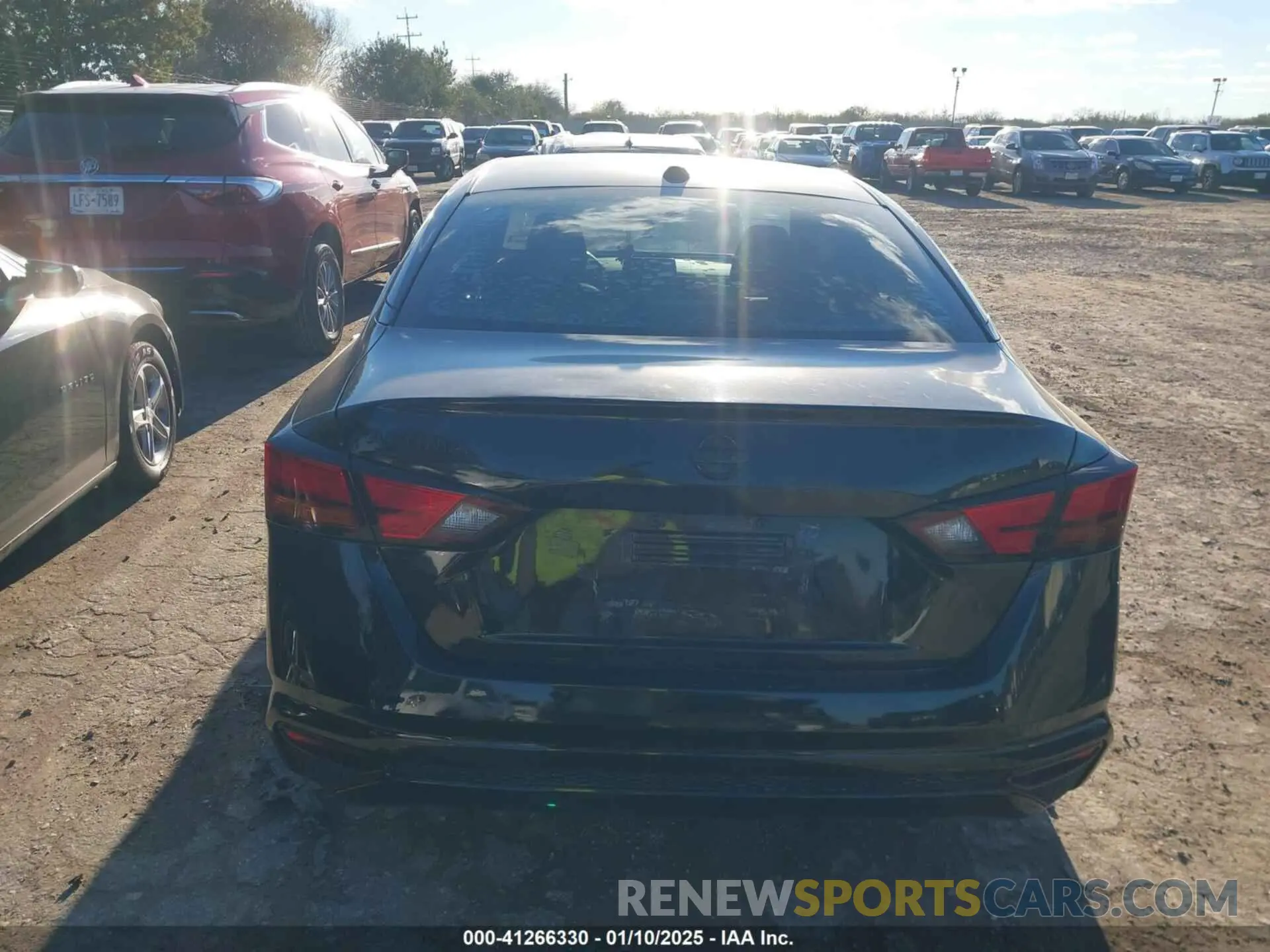 17 Photograph of a damaged car 1N4BL4BV1KC103953 NISSAN ALTIMA 2019