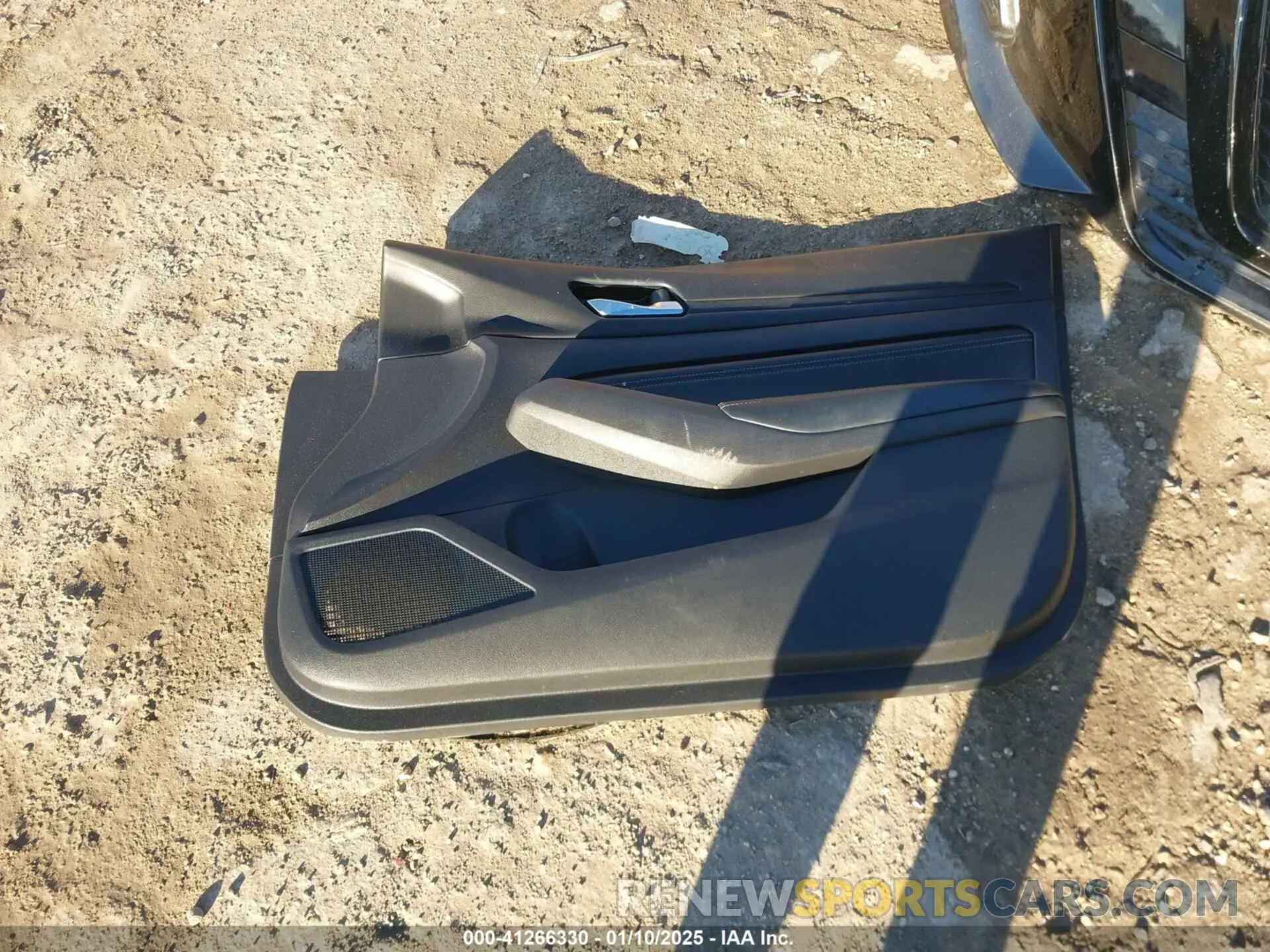 18 Photograph of a damaged car 1N4BL4BV1KC103953 NISSAN ALTIMA 2019