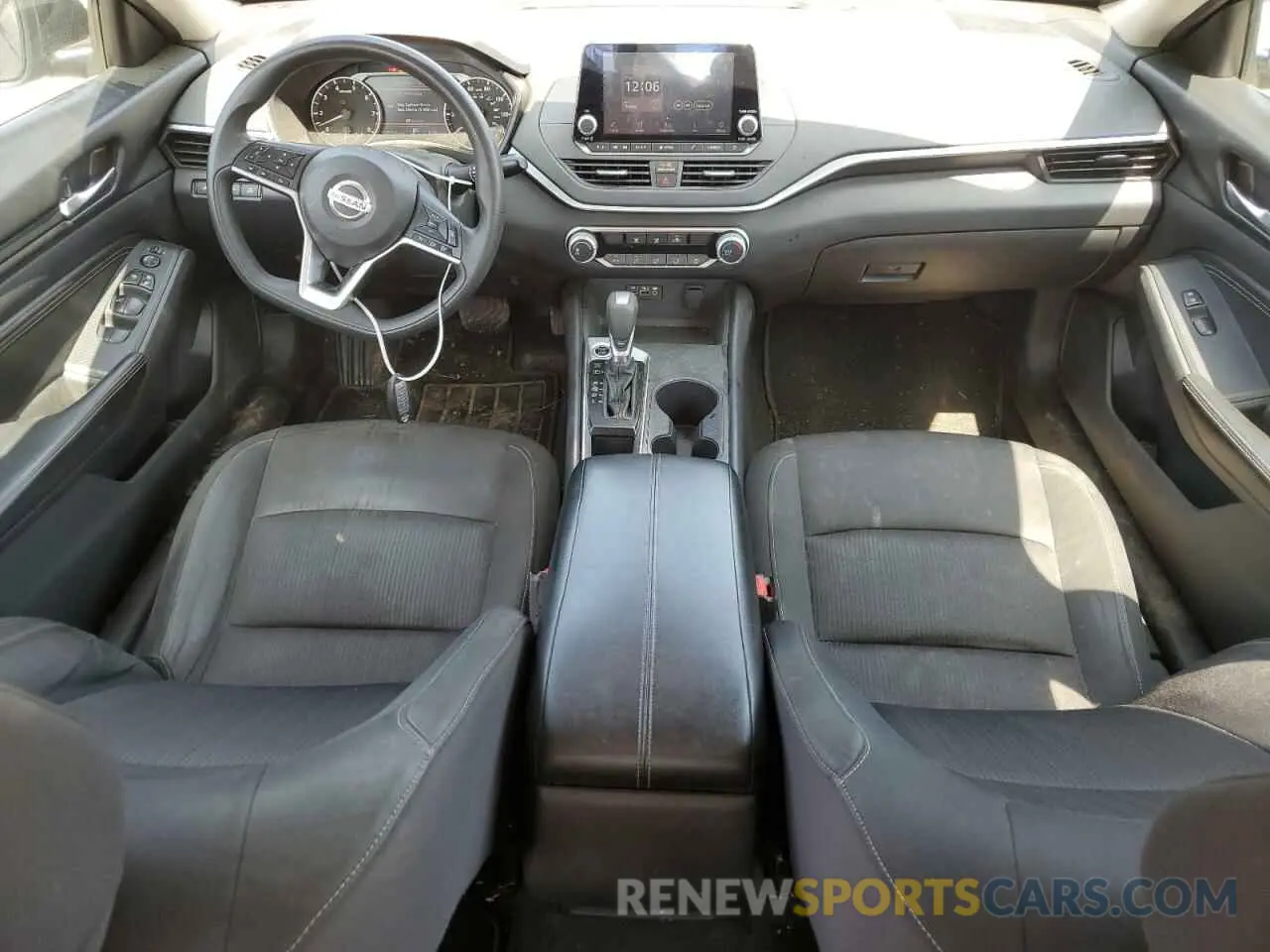 8 Photograph of a damaged car 1N4BL4BV1KC110935 NISSAN ALTIMA 2019