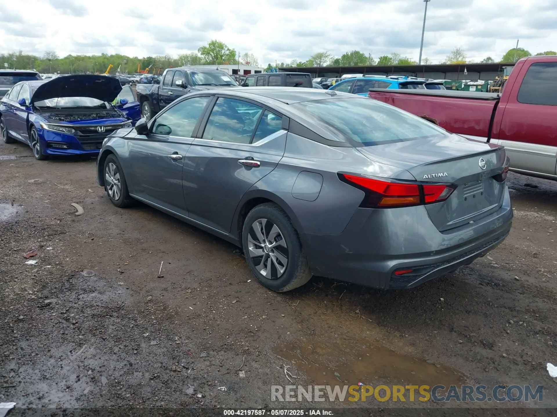 3 Photograph of a damaged car 1N4BL4BV1KC111566 NISSAN ALTIMA 2019