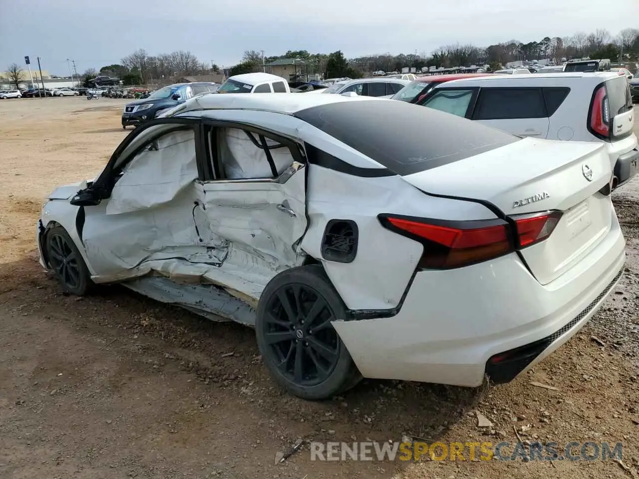 2 Photograph of a damaged car 1N4BL4BV1KC114161 NISSAN ALTIMA 2019