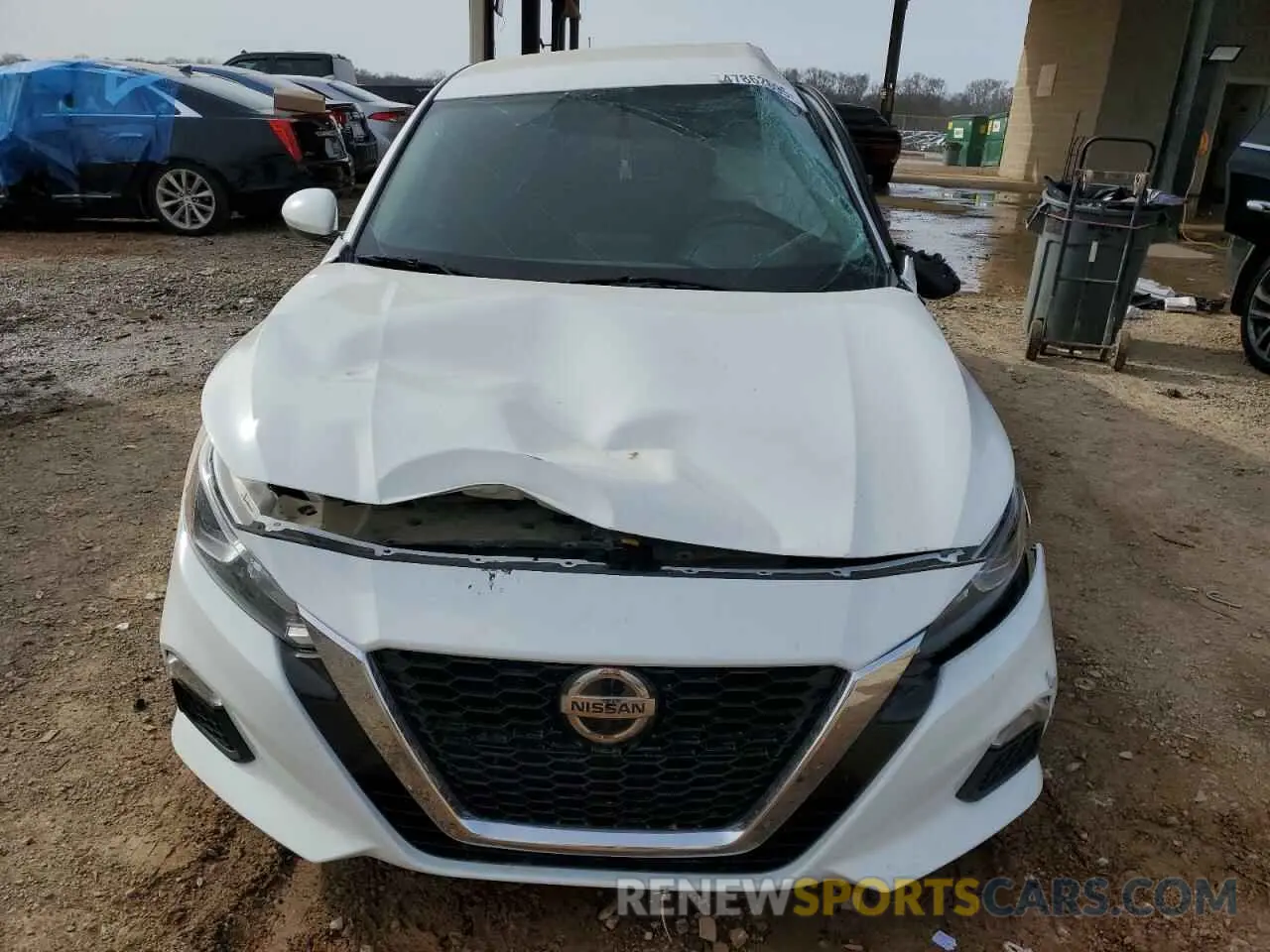 5 Photograph of a damaged car 1N4BL4BV1KC114161 NISSAN ALTIMA 2019
