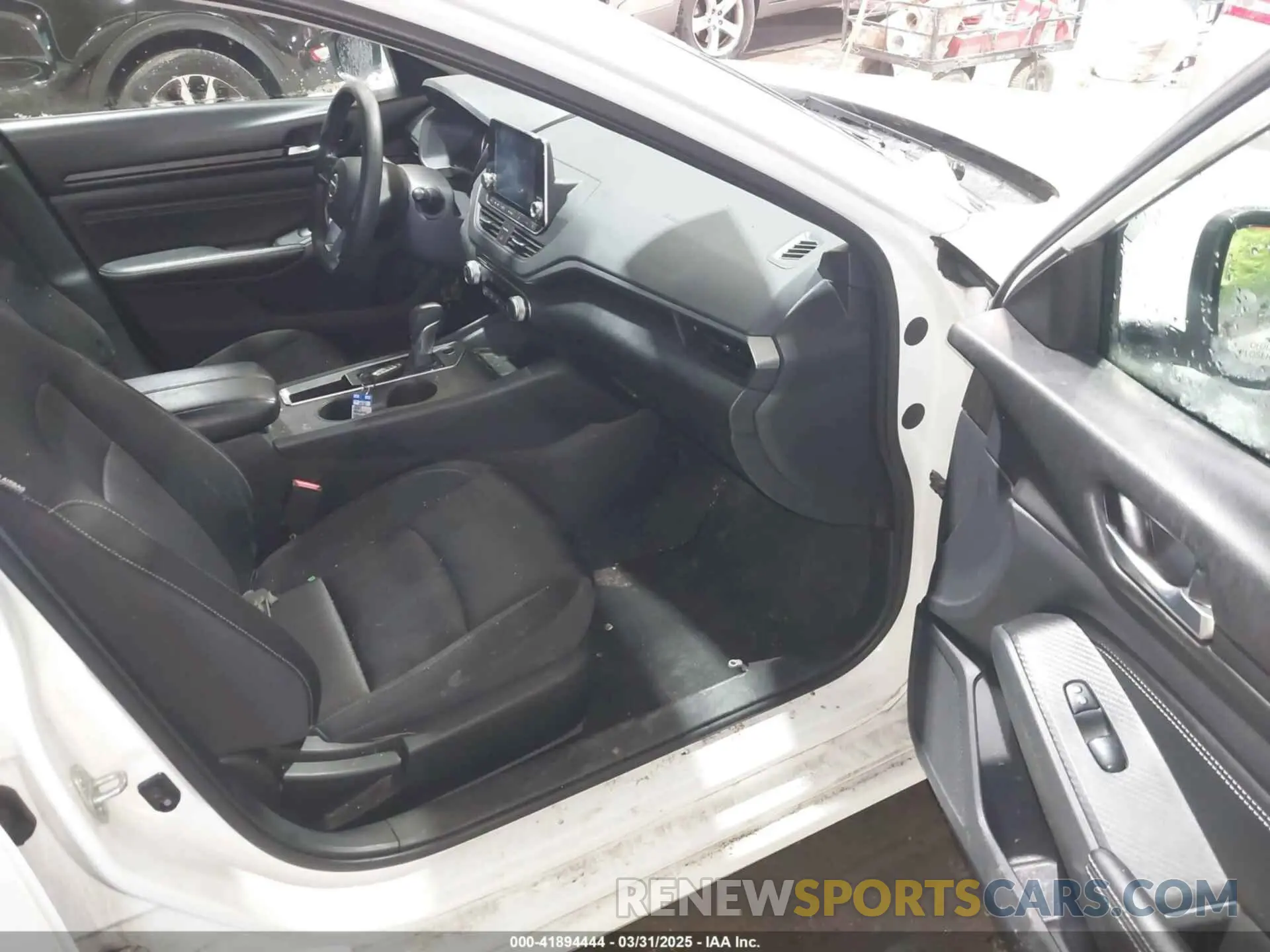 5 Photograph of a damaged car 1N4BL4BV1KC129923 NISSAN ALTIMA 2019