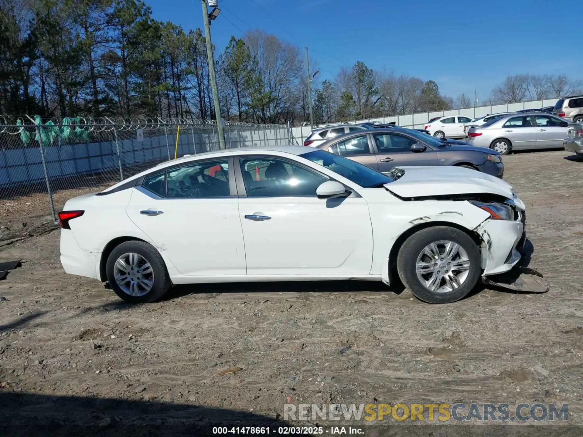 14 Photograph of a damaged car 1N4BL4BV1KC139318 NISSAN ALTIMA 2019