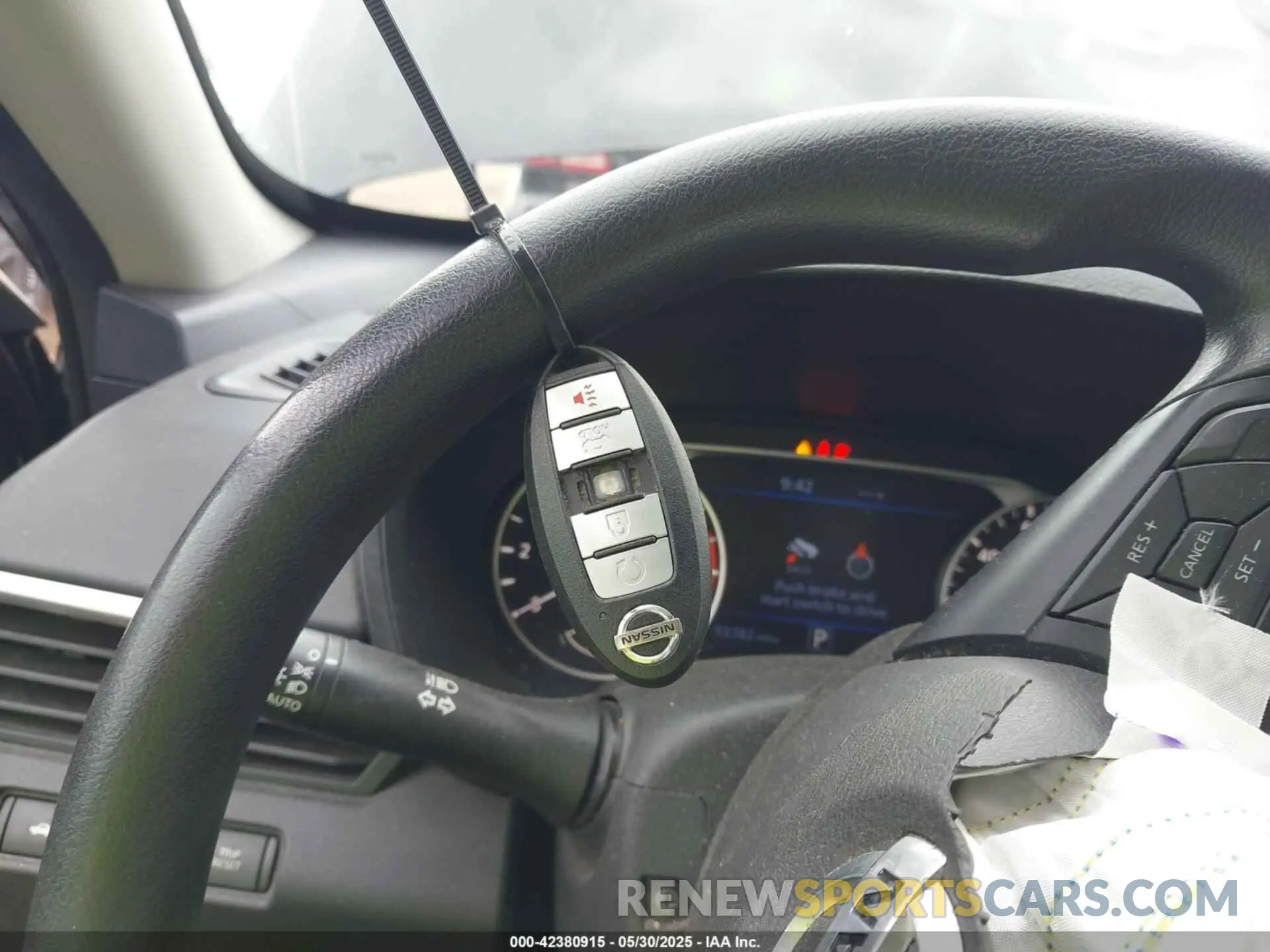 11 Photograph of a damaged car 1N4BL4BV1KC144163 NISSAN ALTIMA 2019