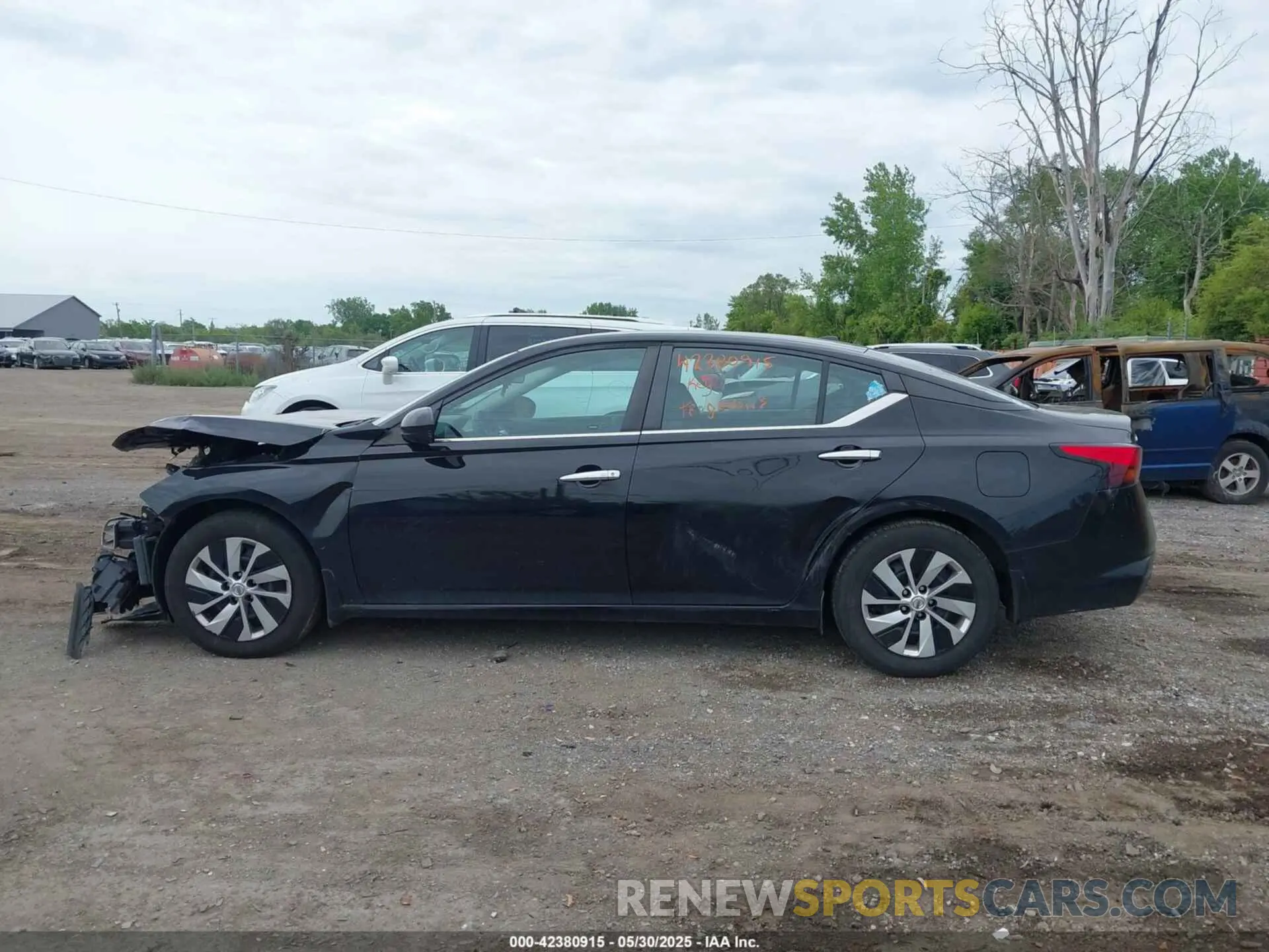 14 Photograph of a damaged car 1N4BL4BV1KC144163 NISSAN ALTIMA 2019