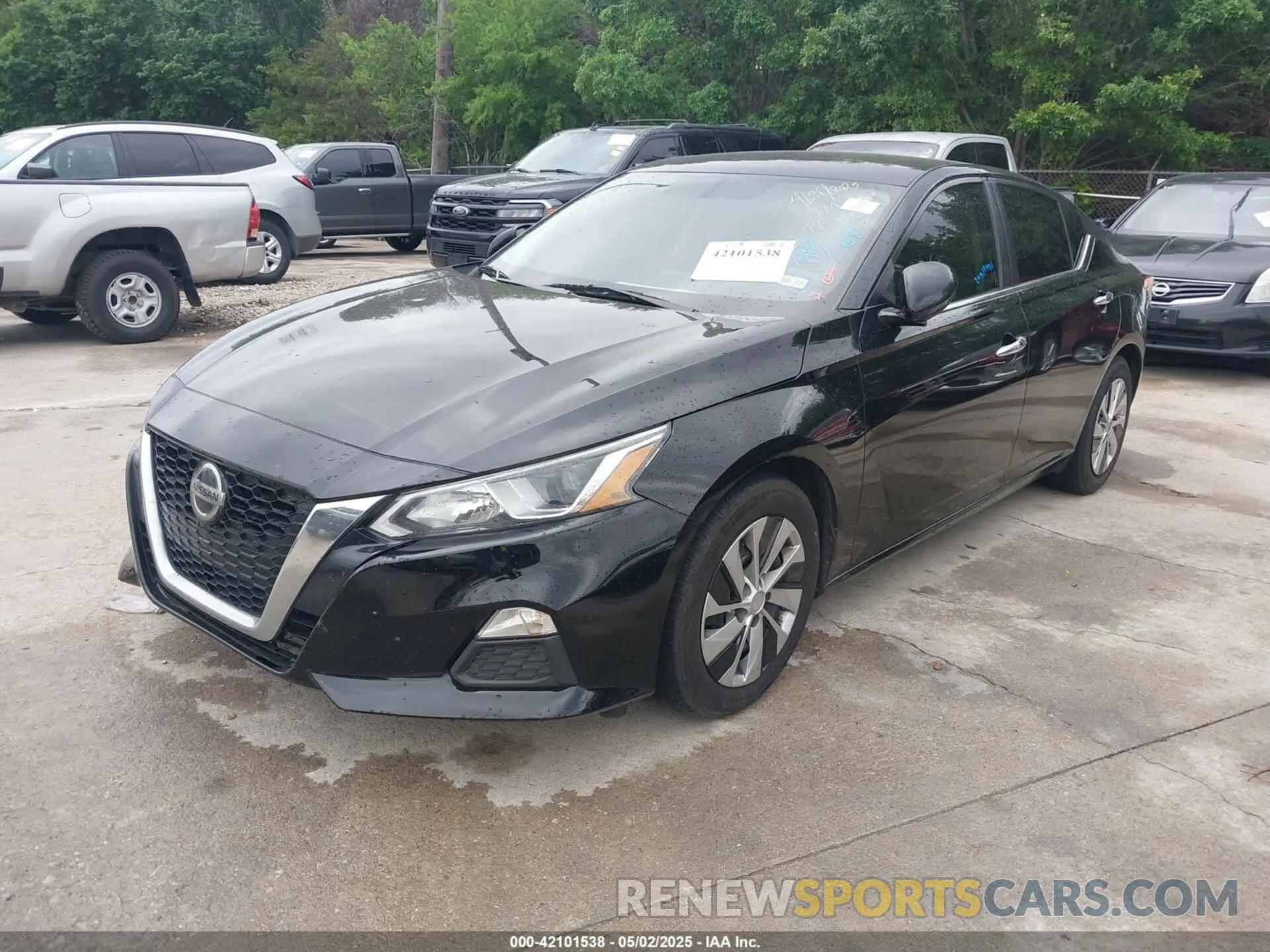 2 Photograph of a damaged car 1N4BL4BV1KC144678 NISSAN ALTIMA 2019