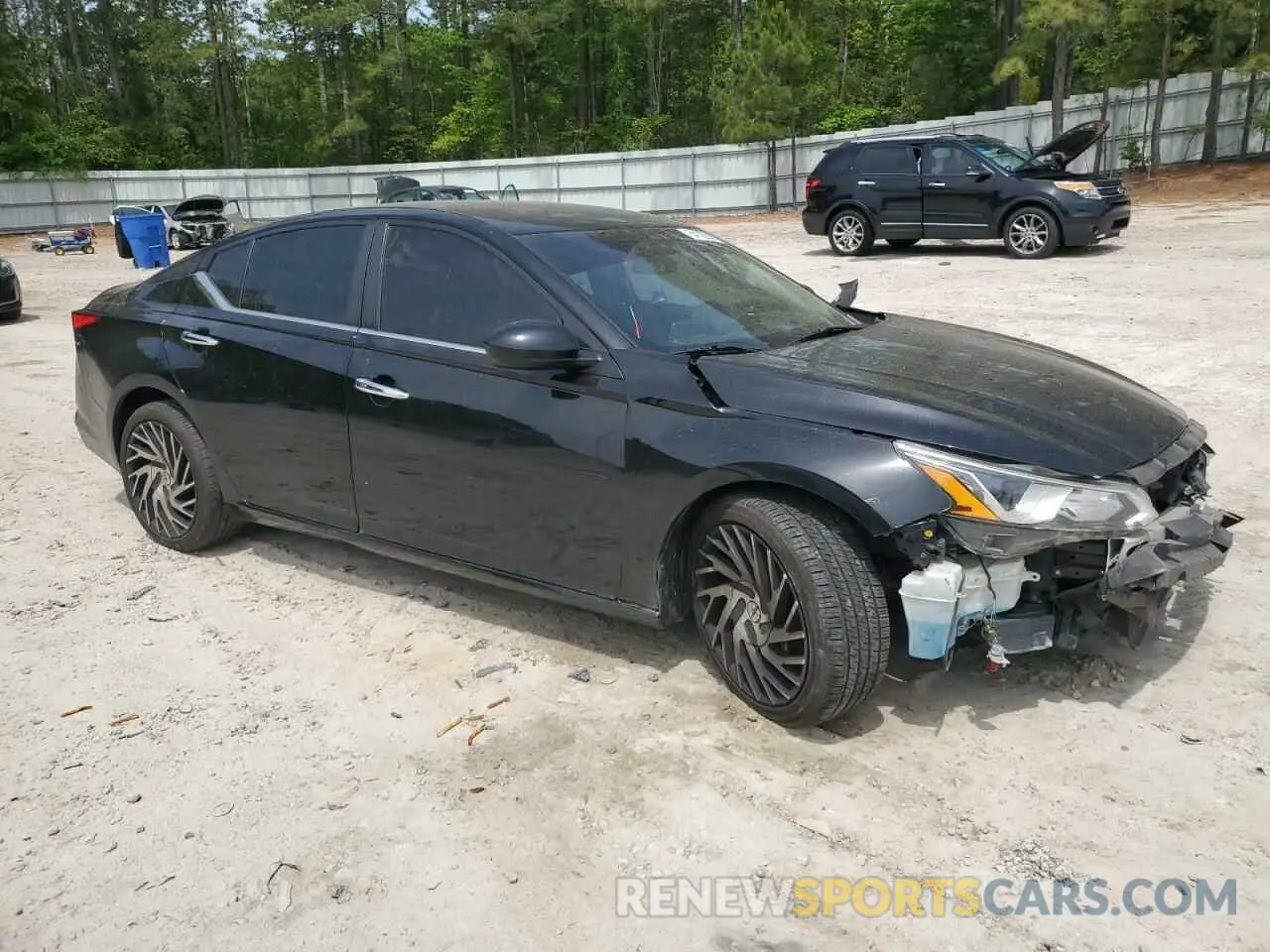 4 Photograph of a damaged car 1N4BL4BV1KC148441 NISSAN ALTIMA 2019