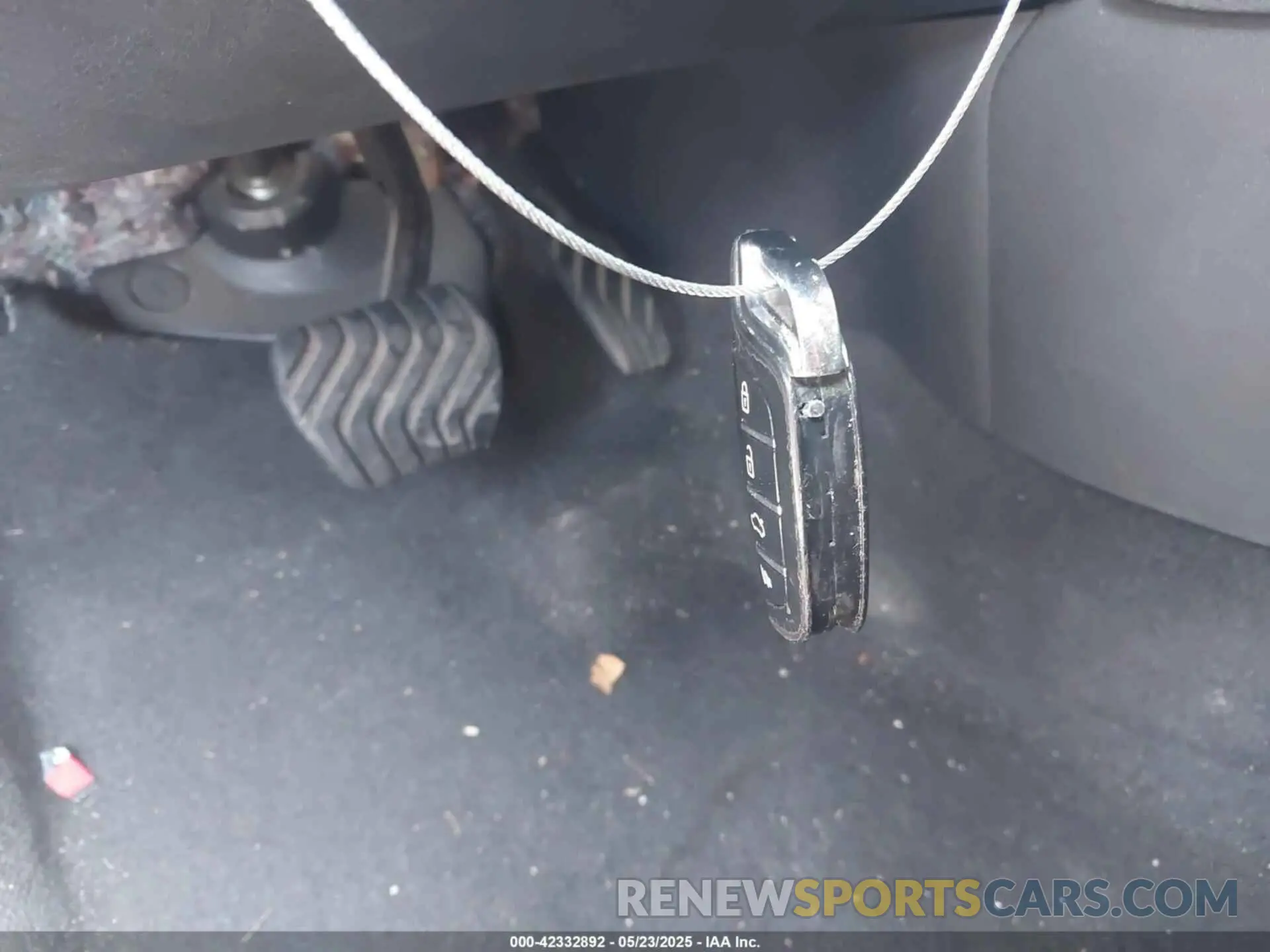11 Photograph of a damaged car 1N4BL4BV1KC153719 NISSAN ALTIMA 2019