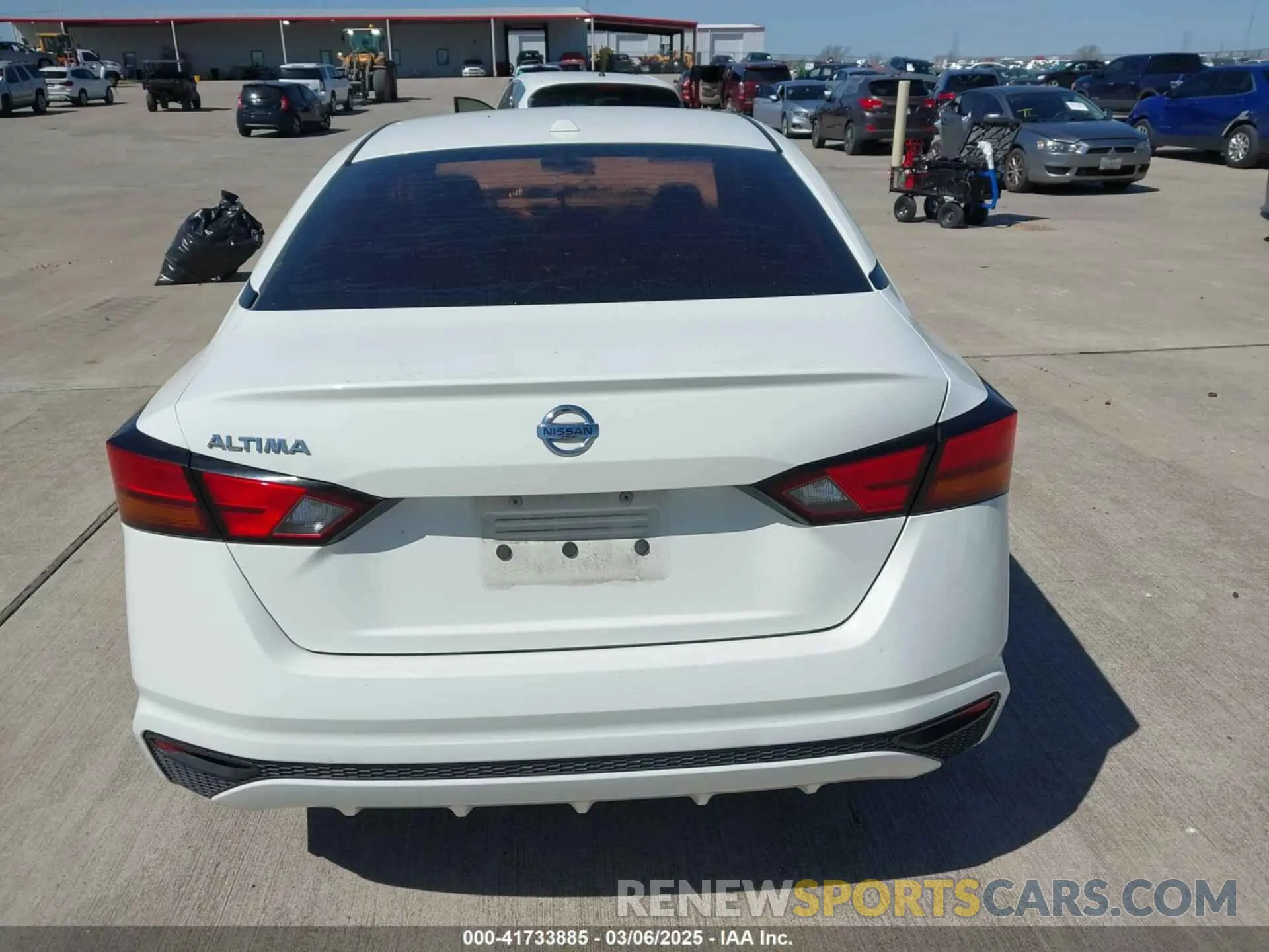 16 Photograph of a damaged car 1N4BL4BV1KC154384 NISSAN ALTIMA 2019