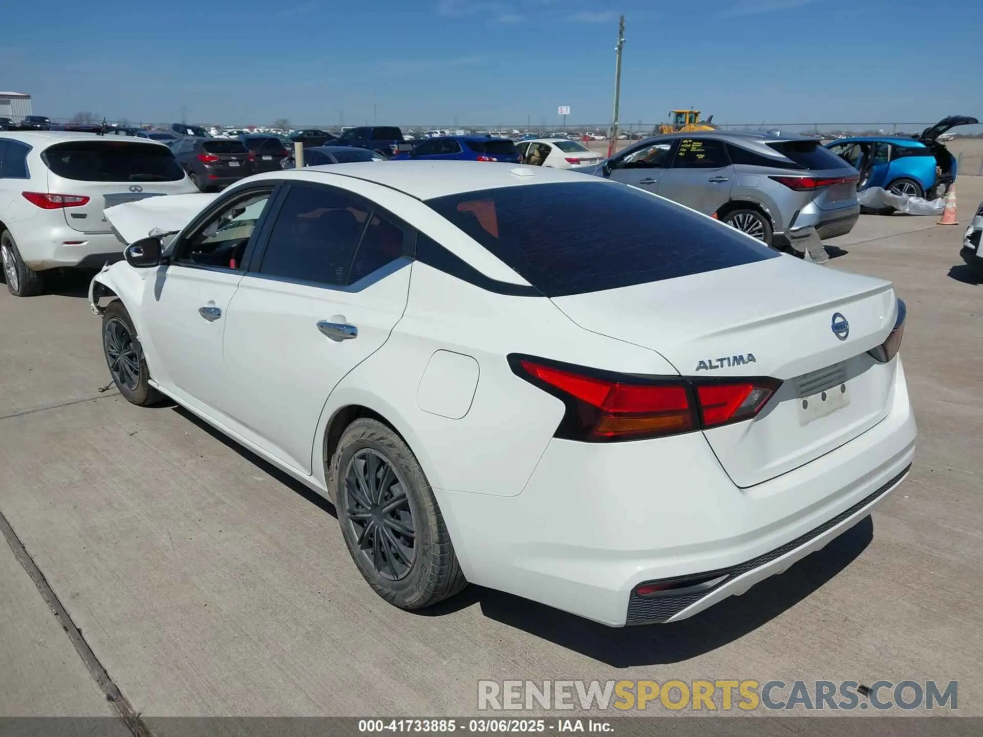 3 Photograph of a damaged car 1N4BL4BV1KC154384 NISSAN ALTIMA 2019
