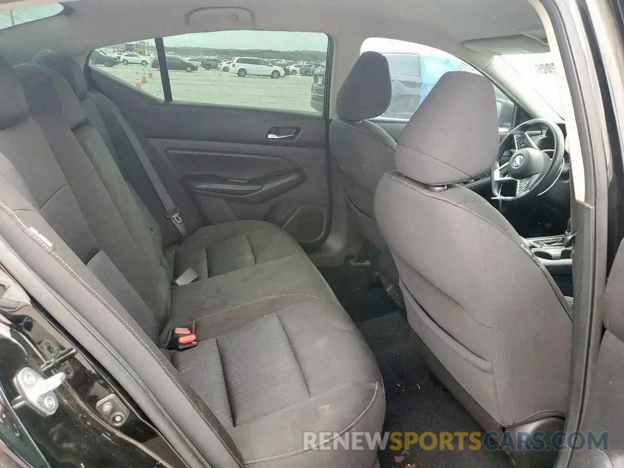 10 Photograph of a damaged car 1N4BL4BV1KC159925 NISSAN ALTIMA 2019