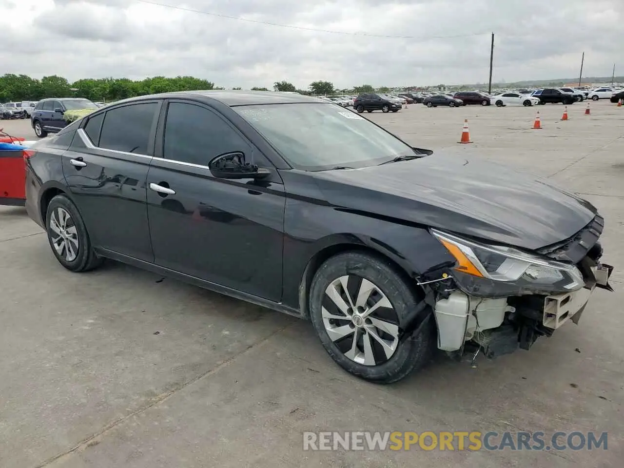4 Photograph of a damaged car 1N4BL4BV1KC159925 NISSAN ALTIMA 2019