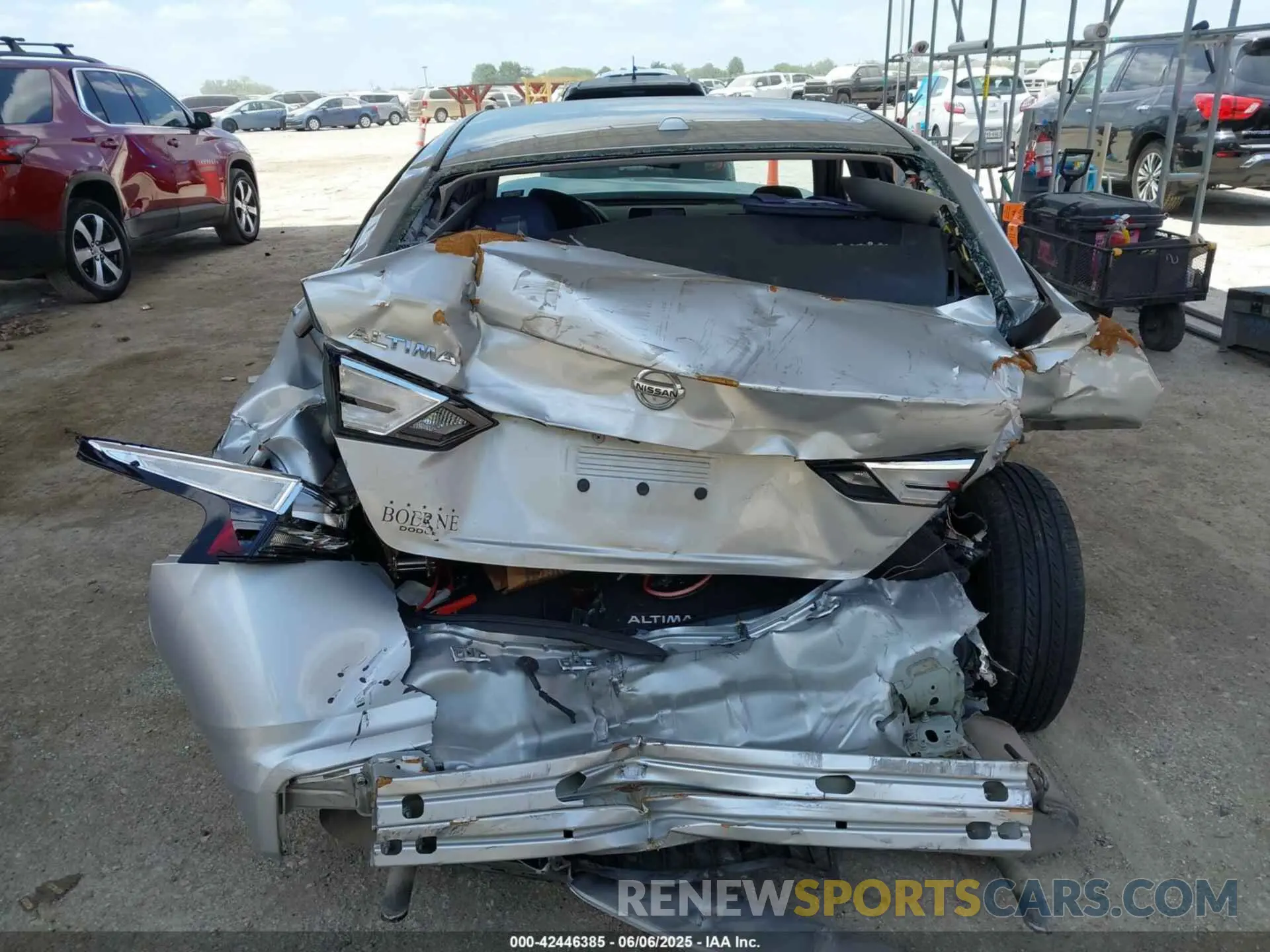 15 Photograph of a damaged car 1N4BL4BV1KC164543 NISSAN ALTIMA 2019