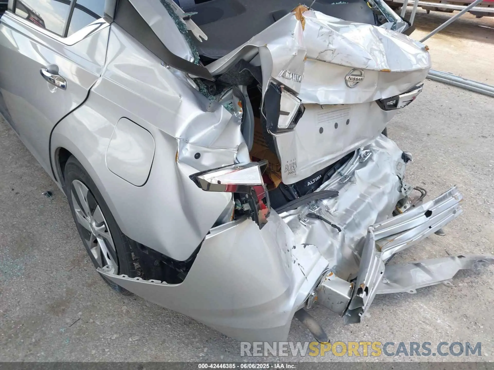 6 Photograph of a damaged car 1N4BL4BV1KC164543 NISSAN ALTIMA 2019
