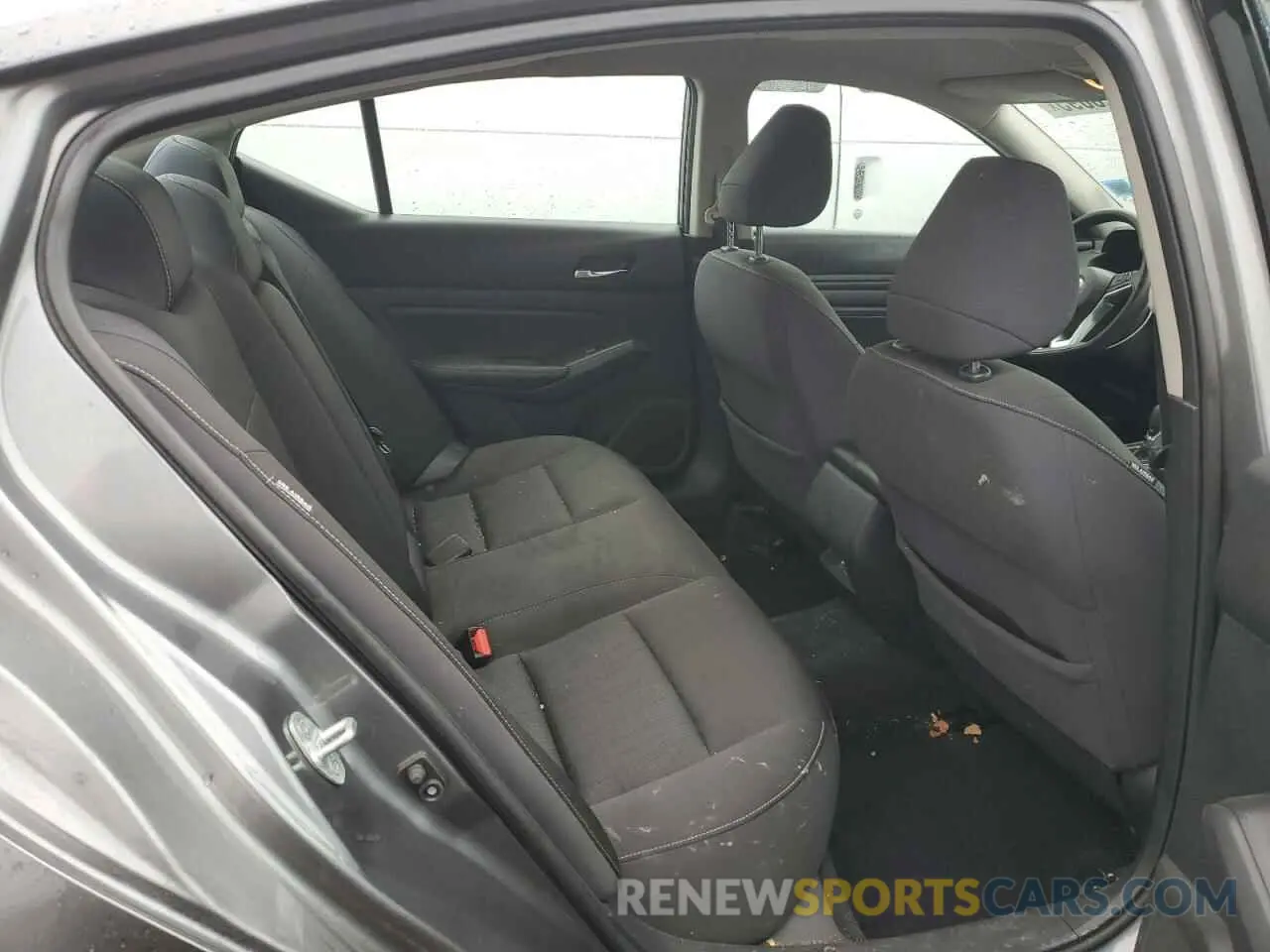 10 Photograph of a damaged car 1N4BL4BV1KC183643 NISSAN ALTIMA 2019