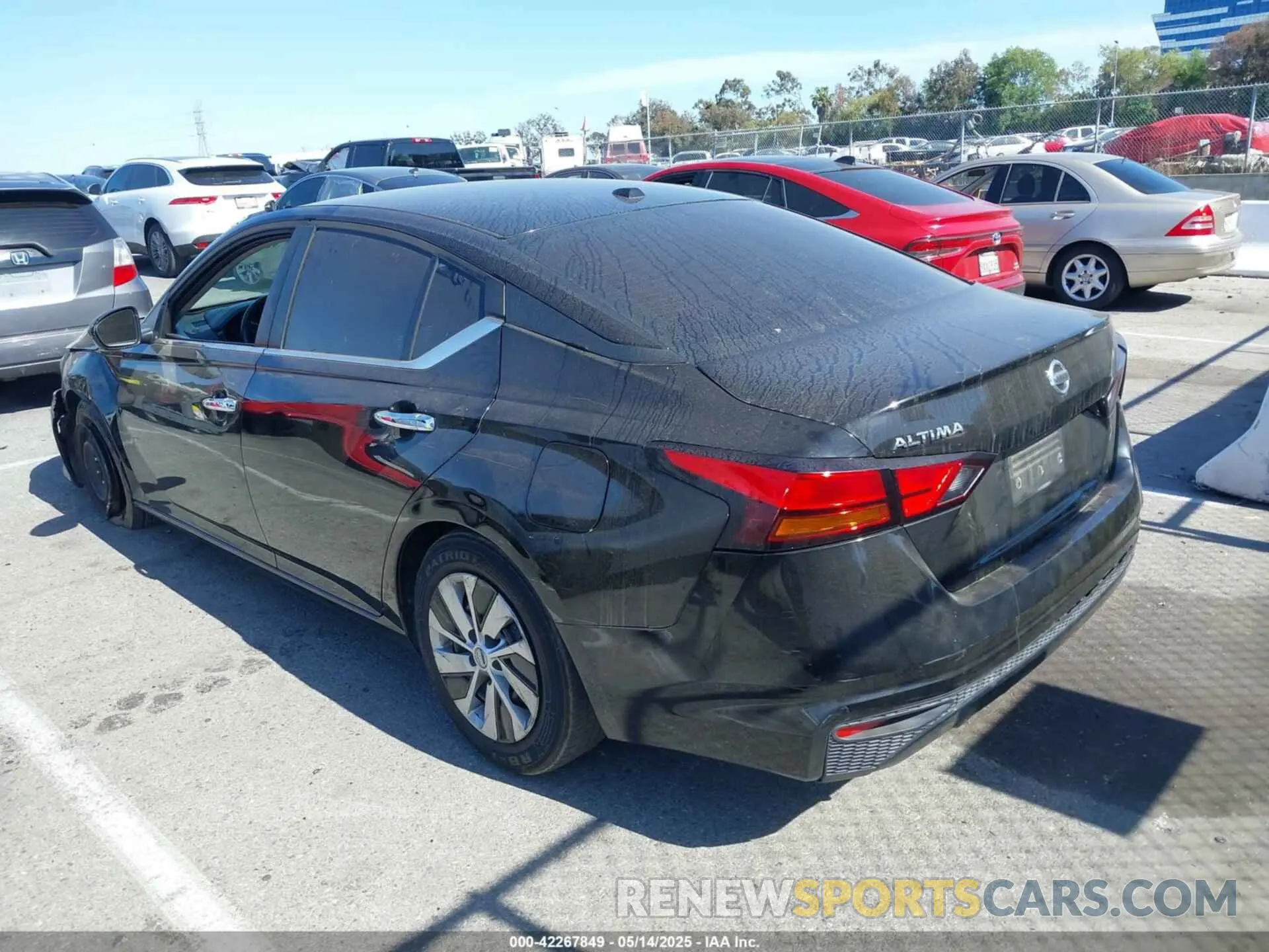 3 Photograph of a damaged car 1N4BL4BV1KC197705 NISSAN ALTIMA 2019