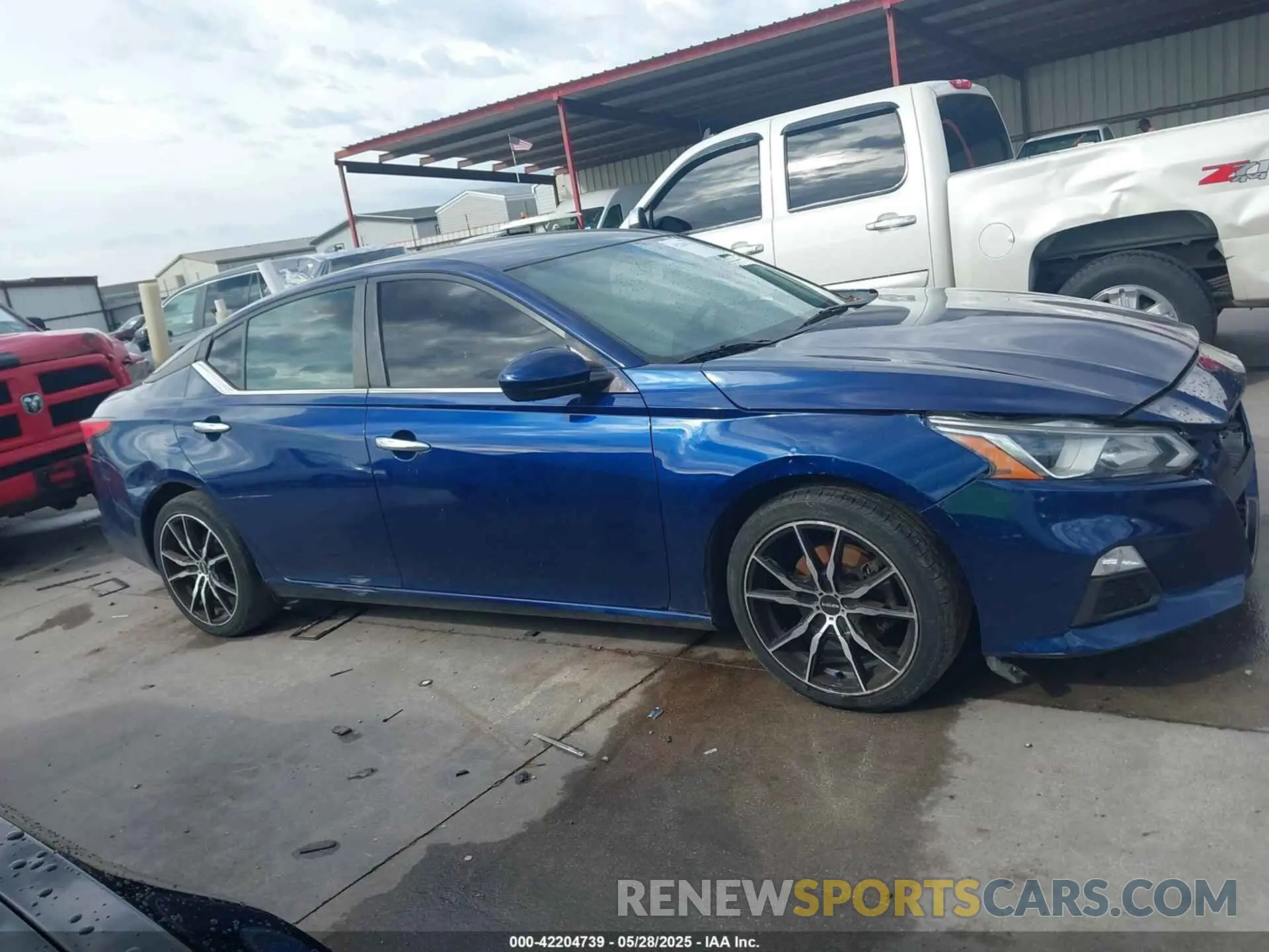 14 Photograph of a damaged car 1N4BL4BV1KC207343 NISSAN ALTIMA 2019