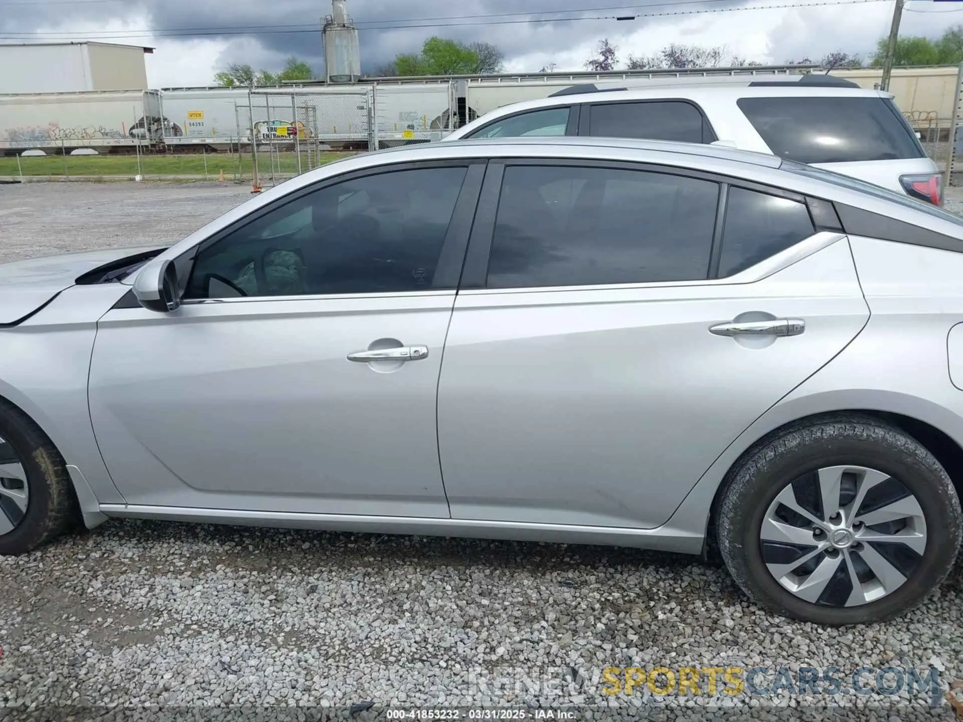 14 Photograph of a damaged car 1N4BL4BV1KC219217 NISSAN ALTIMA 2019