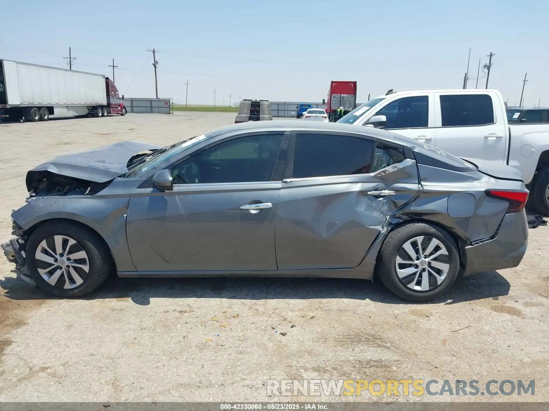 14 Photograph of a damaged car 1N4BL4BV1KC234574 NISSAN ALTIMA 2019