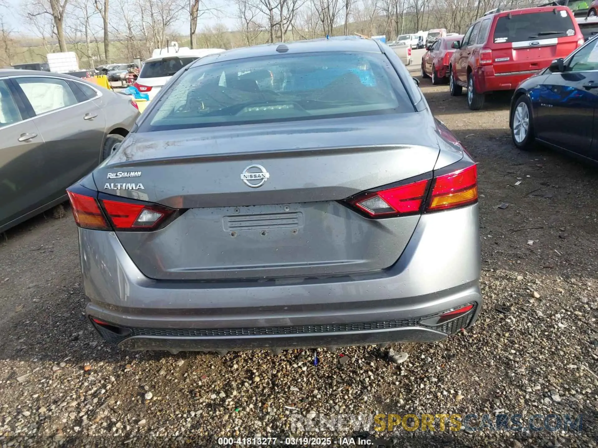16 Photograph of a damaged car 1N4BL4BV1KC248717 NISSAN ALTIMA 2019