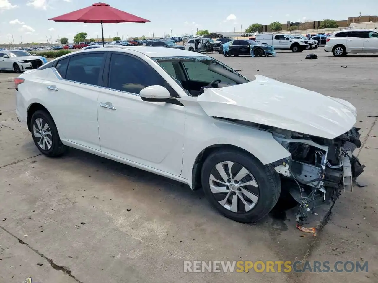 4 Photograph of a damaged car 1N4BL4BV1KN301503 NISSAN ALTIMA 2019
