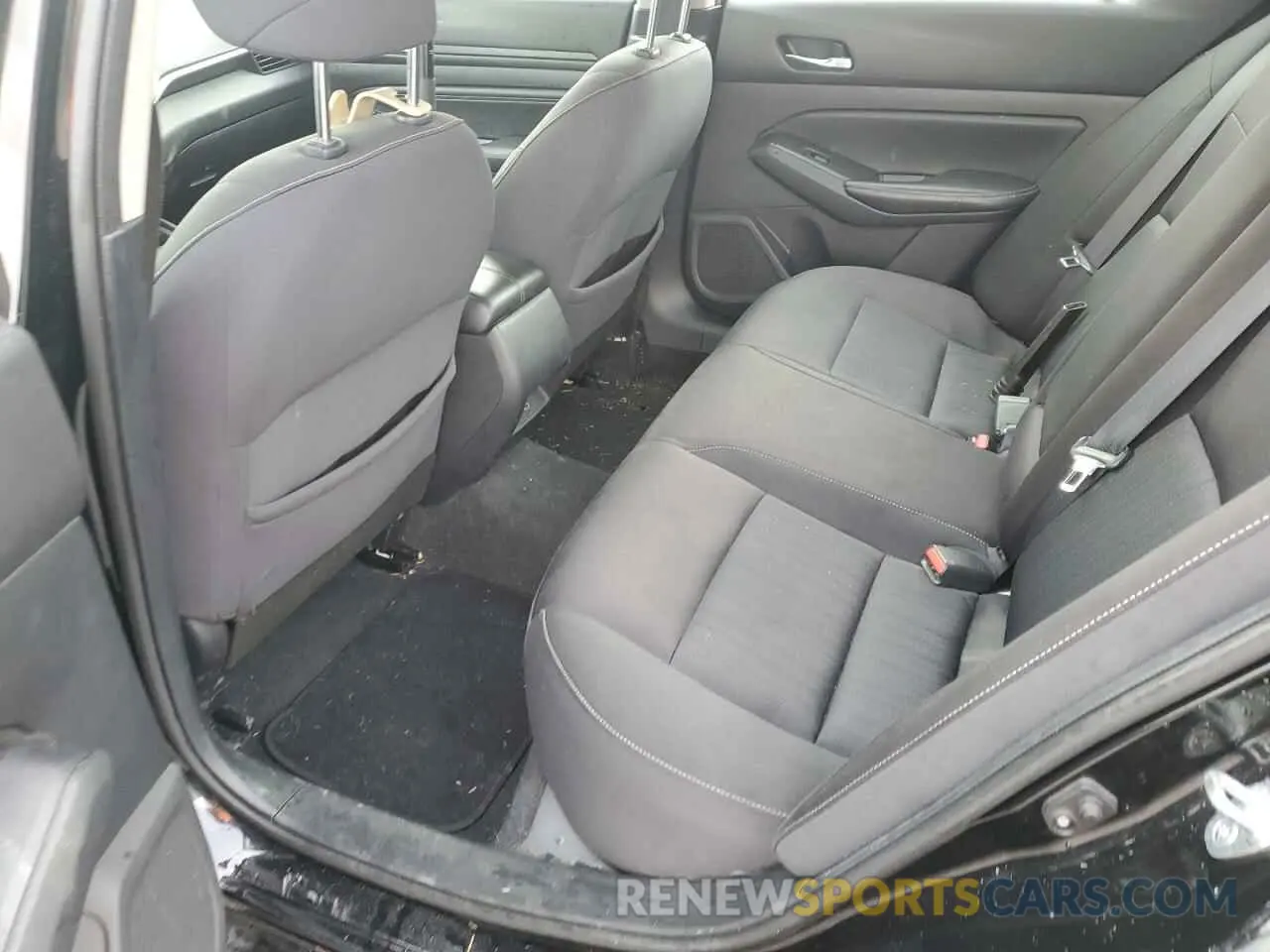 10 Photograph of a damaged car 1N4BL4BV1KN324540 NISSAN ALTIMA 2019