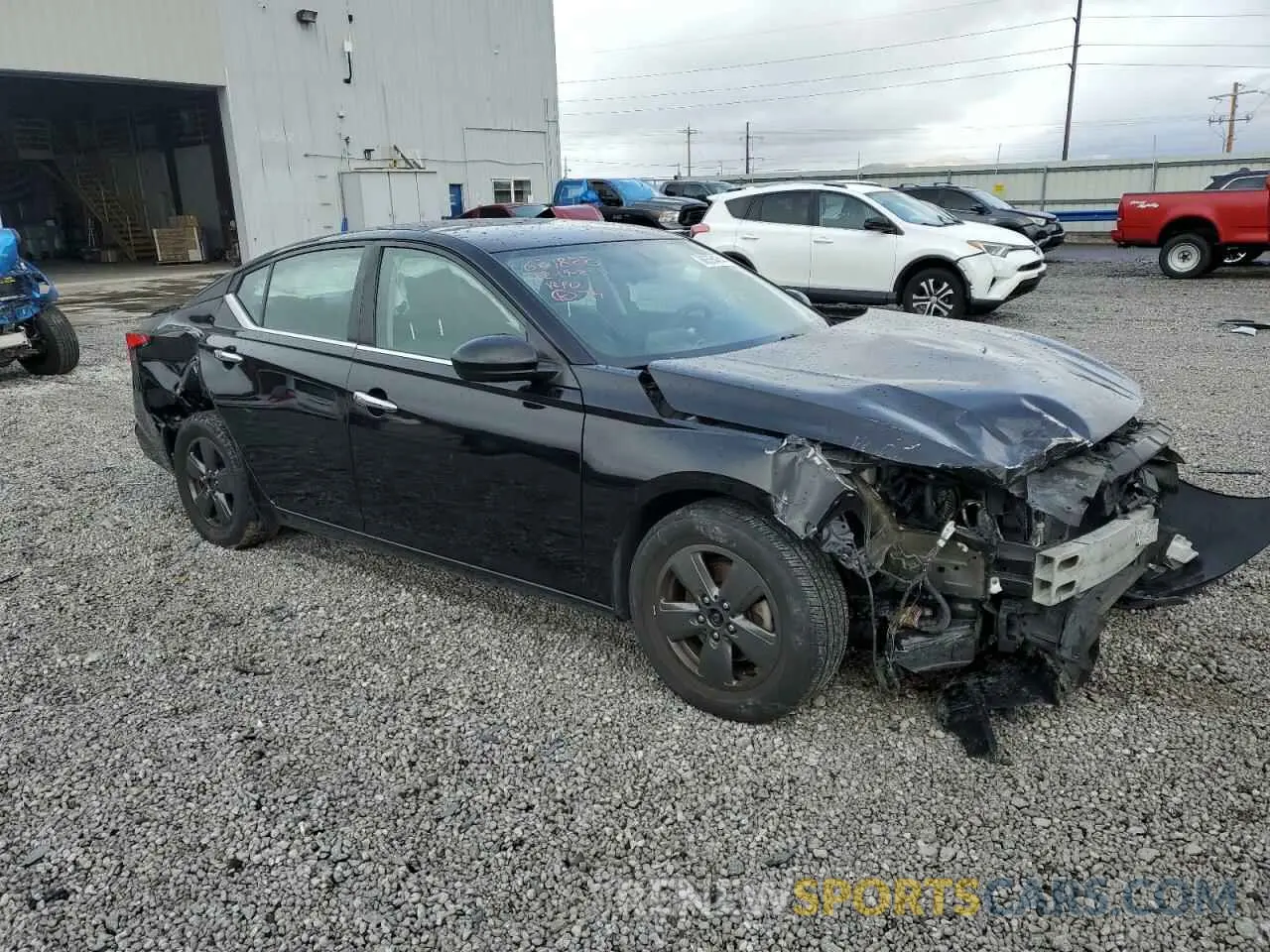 4 Photograph of a damaged car 1N4BL4BV1KN324540 NISSAN ALTIMA 2019